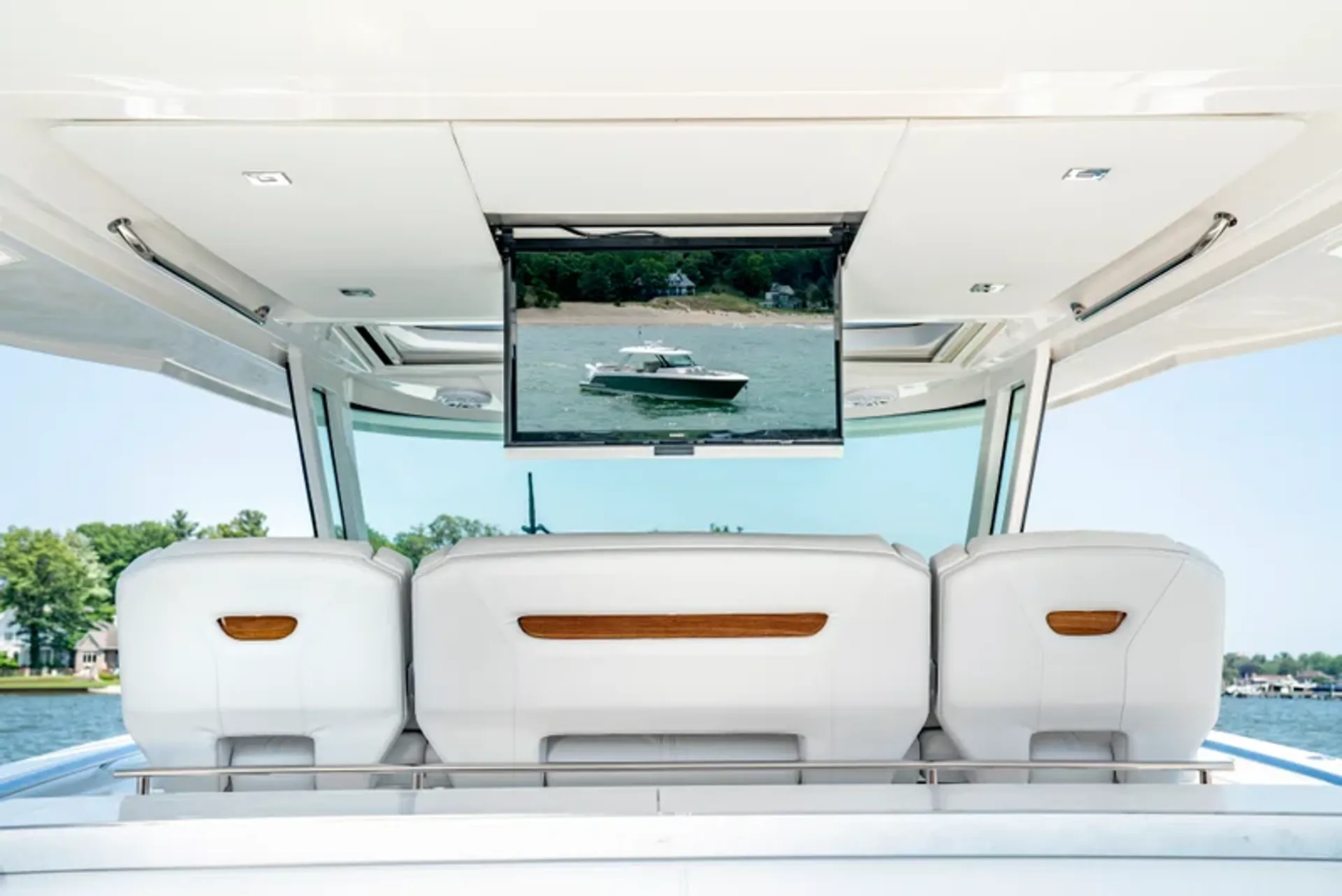 Tiara 43 LS Day Boating and Sight Seeing!