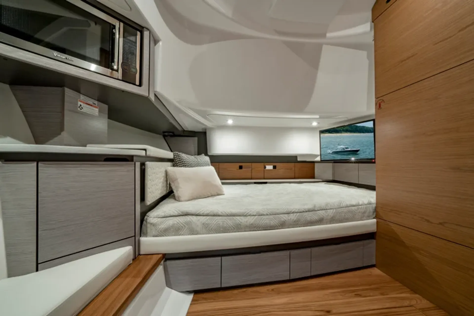 Tiara 43 LS Day Boating and Sight Seeing!