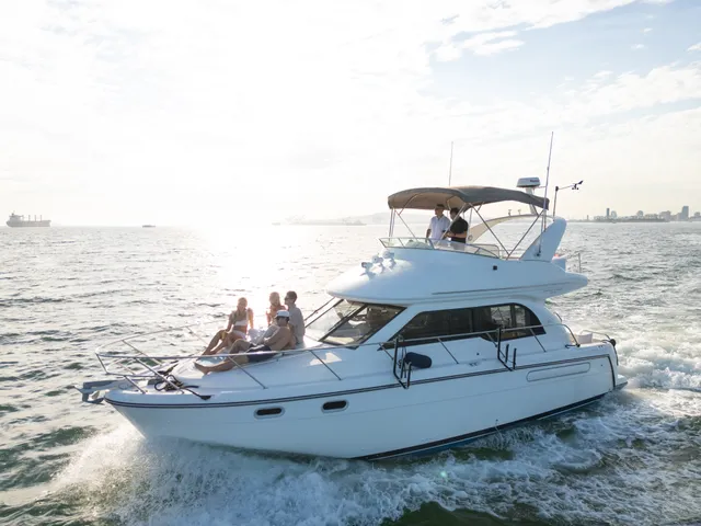 Rent a BAYLINER motor yacht in Long Beach, CA near me