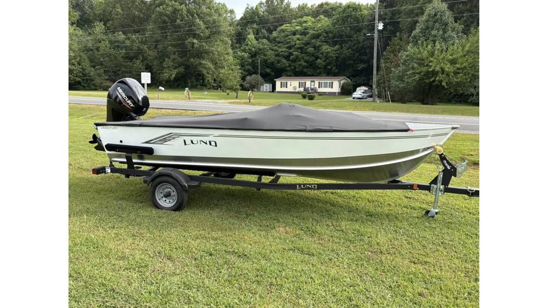 Family-Friendly Lund Fury SS for Fishing and Water Adventures