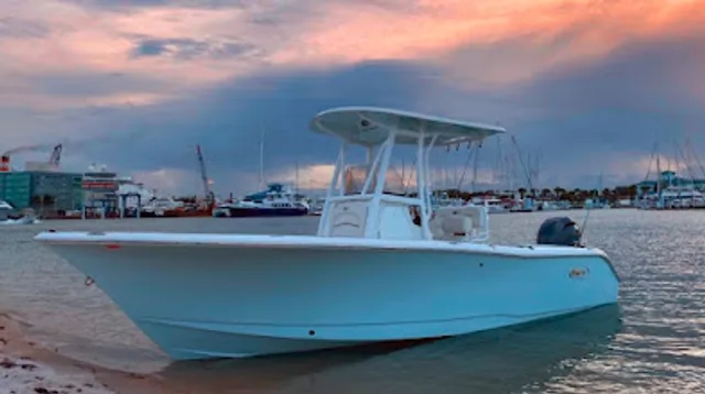 Rent a SEA HUNT BOATS center console in West Palm Beach, FL near me