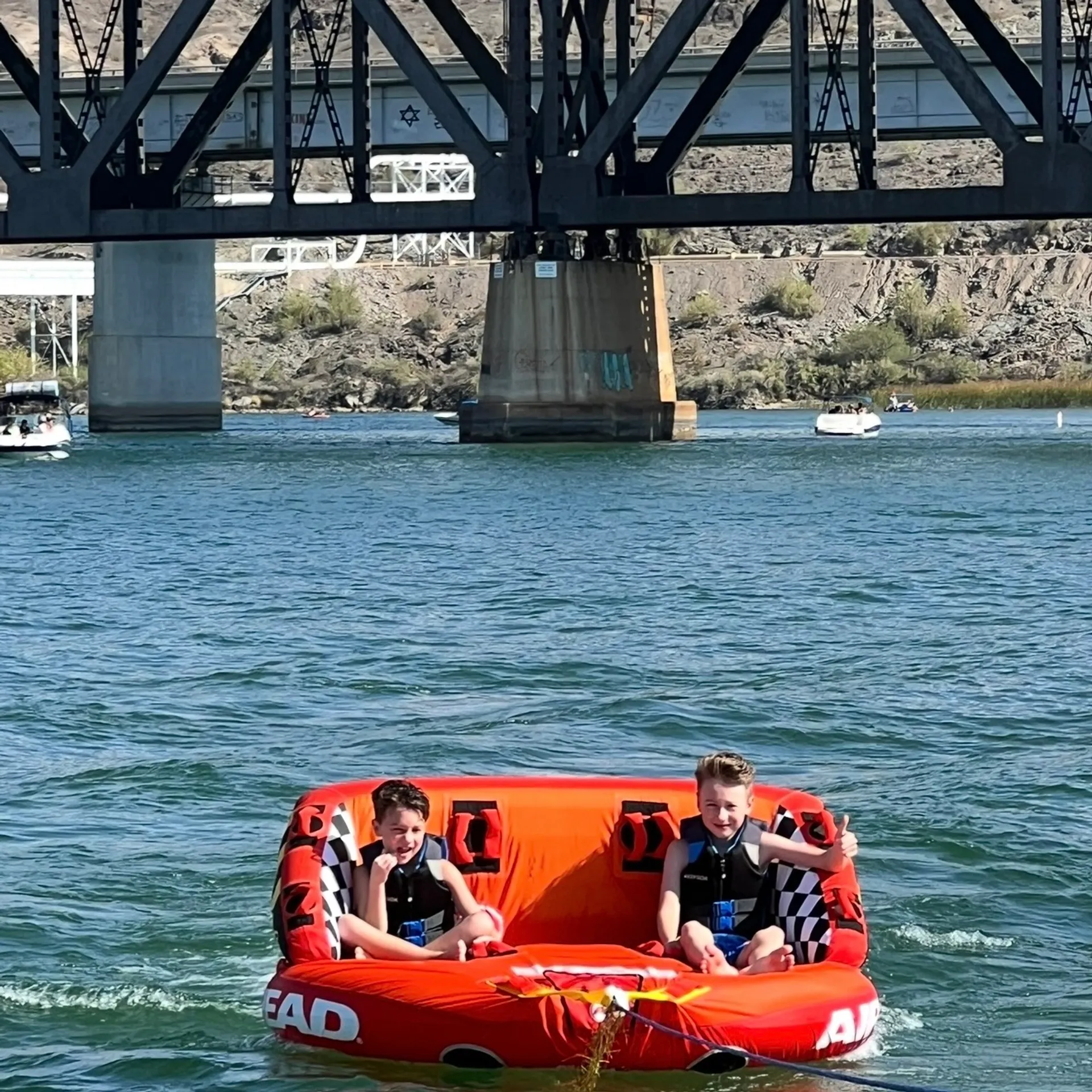 SPACIOUS 22FT TRITOON WITH BIG 200 HP MERCURY &amp; lILYPAD DIVING BOARD