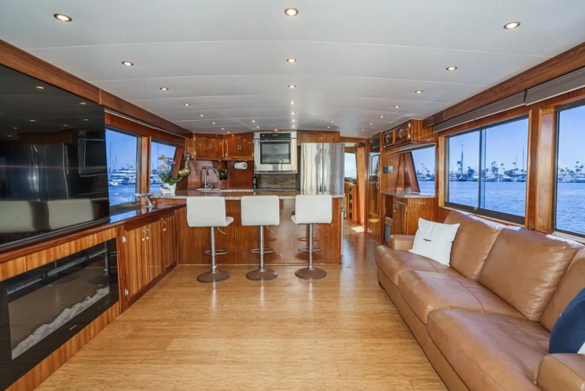 THE MOST FUN LUXURY YACHT RENTAL IN SAN DIEGO