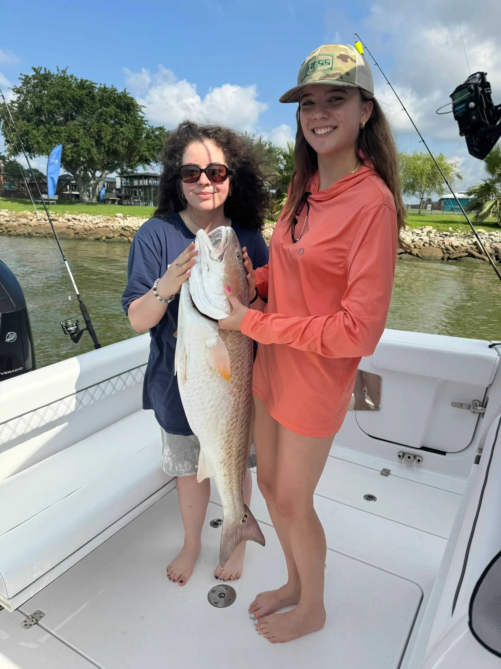 Cruise in Comfort – 2025 Sportsman 32' Seakeeper