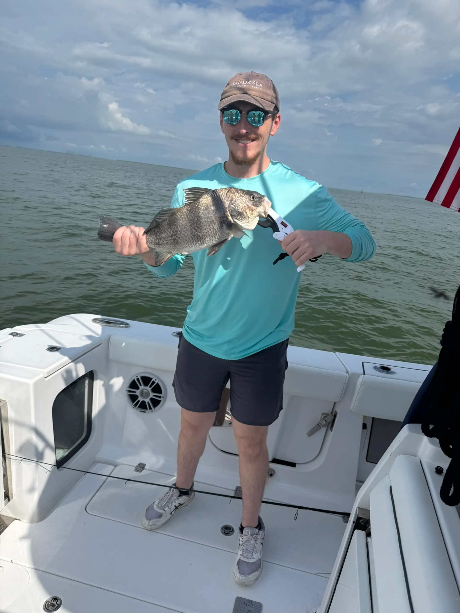 Cruise in Comfort – 2025 Sportsman 32' Seakeeper