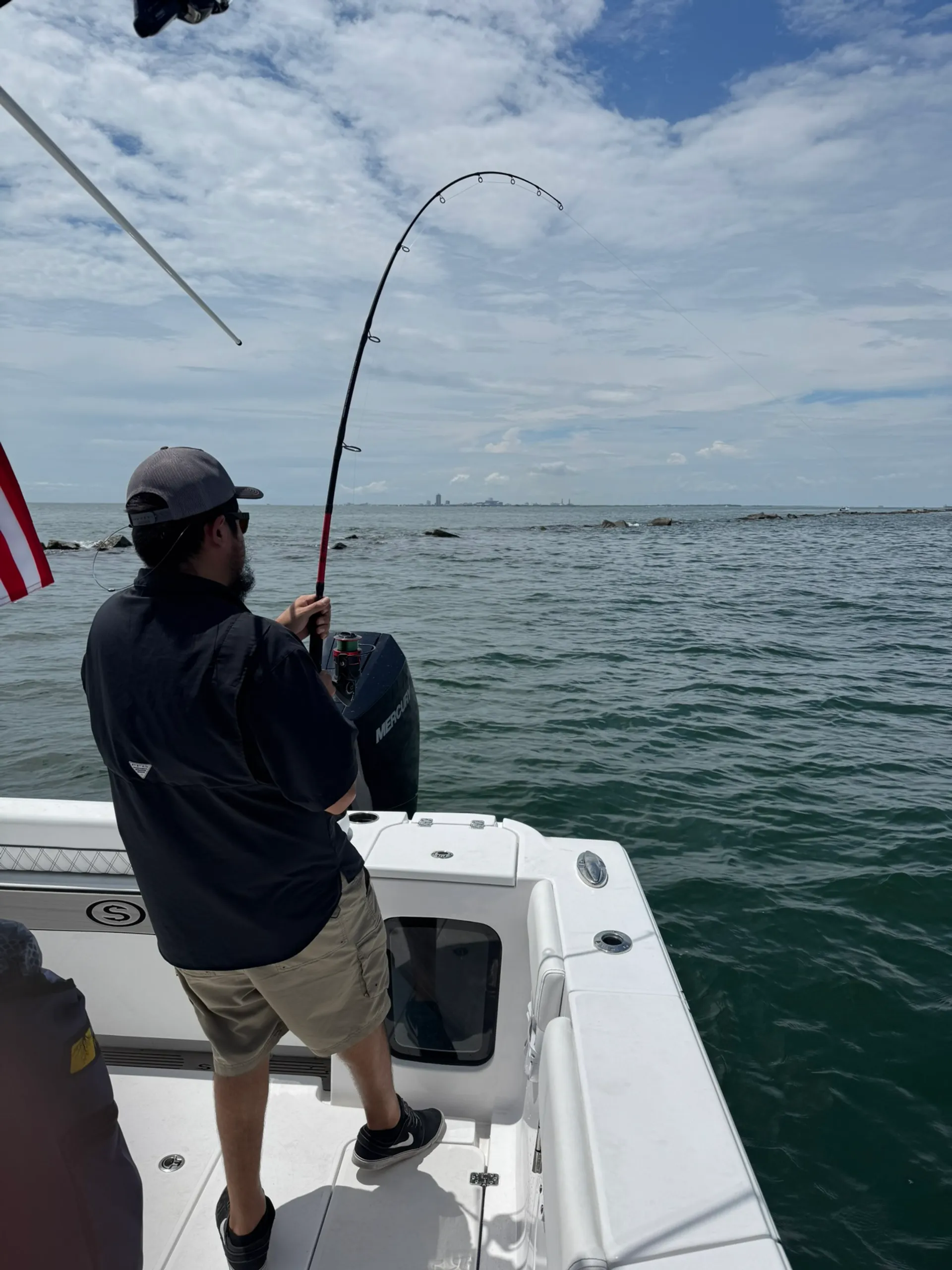 Cruise in Comfort – 2025 Sportsman 32' Seakeeper