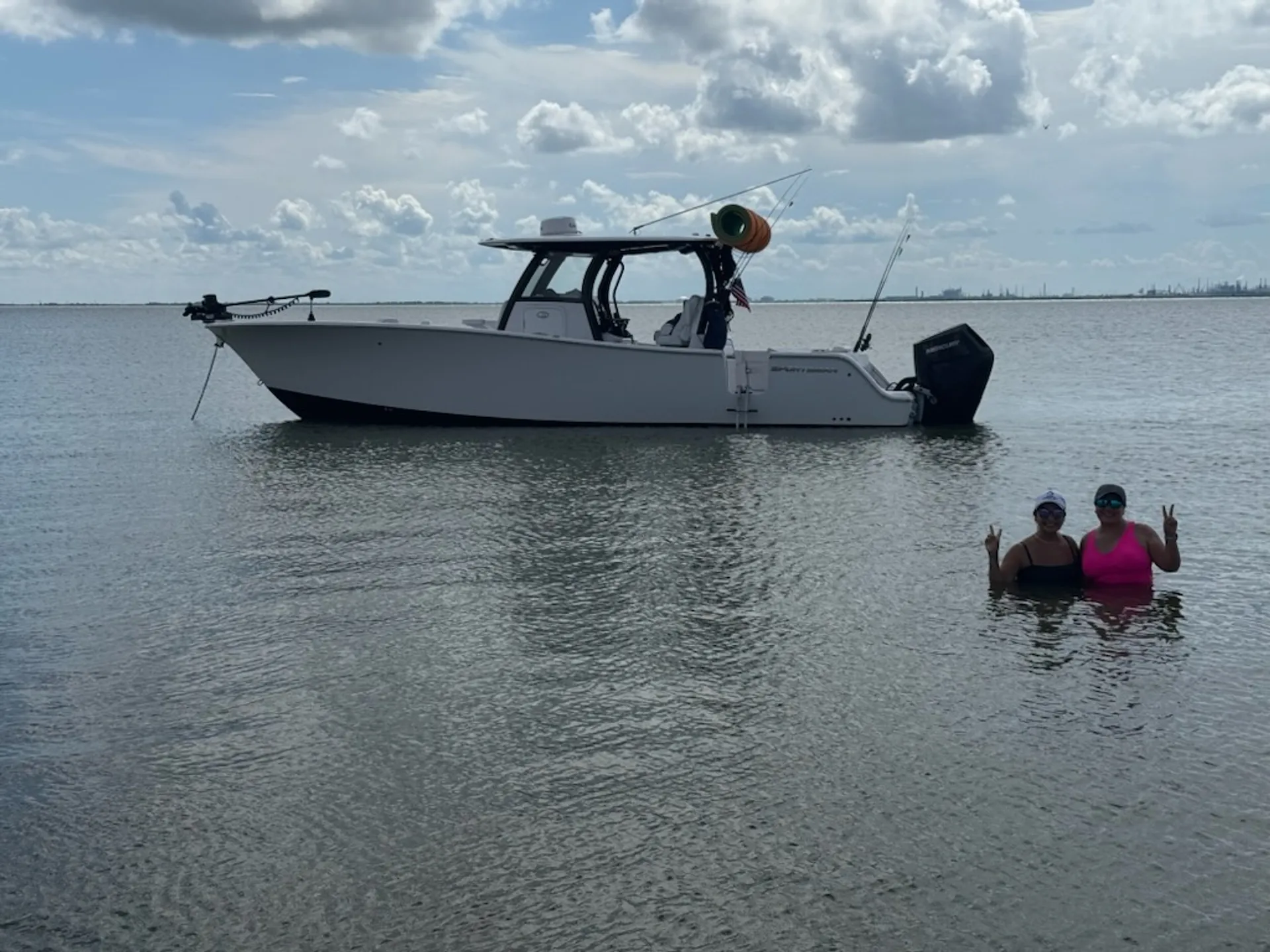 Cruise in Comfort – 2025 Sportsman 32' Seakeeper