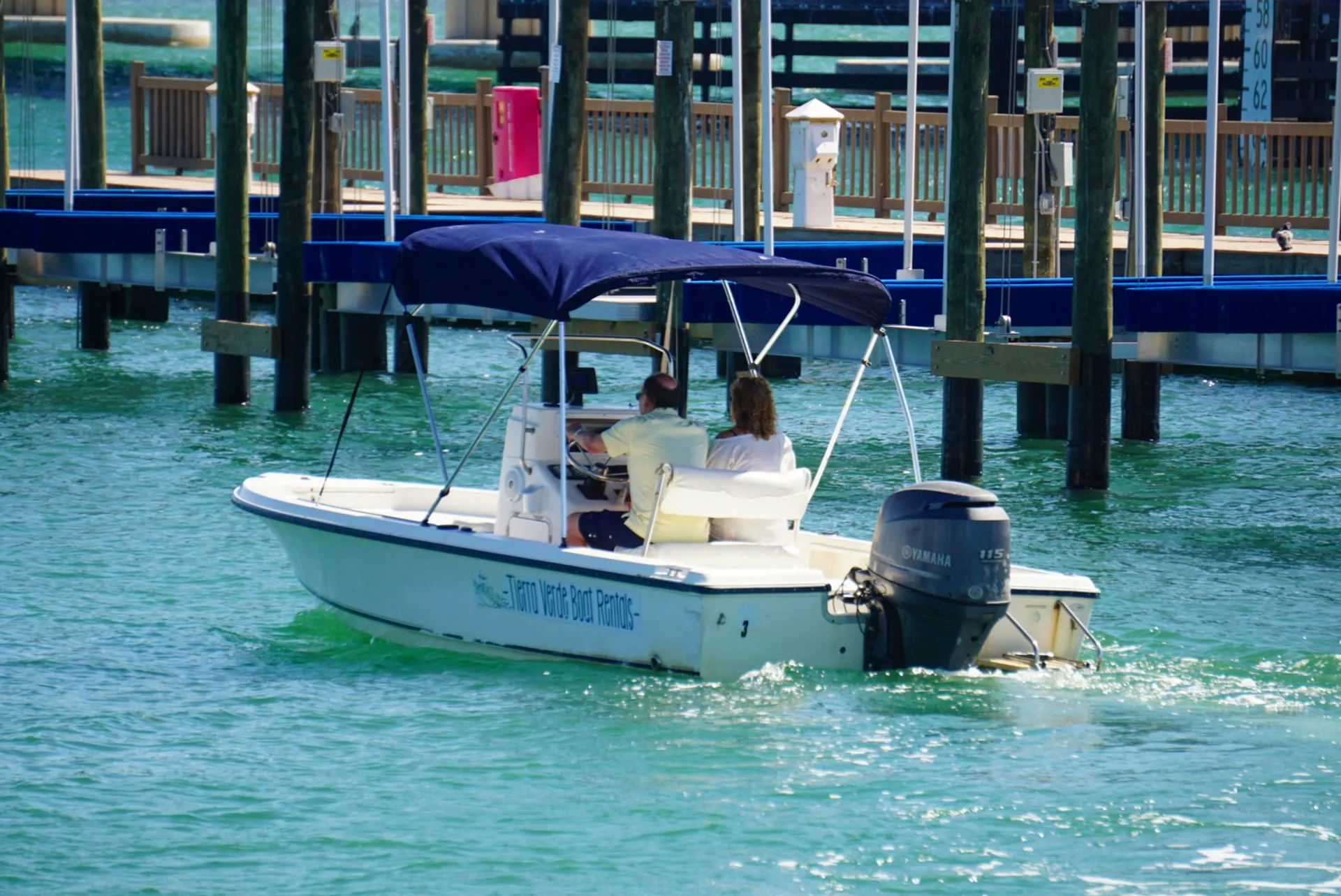 18' SeaHunt Bay Boat - Mini Fishing Machine!