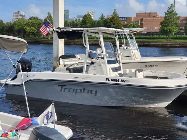 Rent a center console in Gibsonton, FL near me