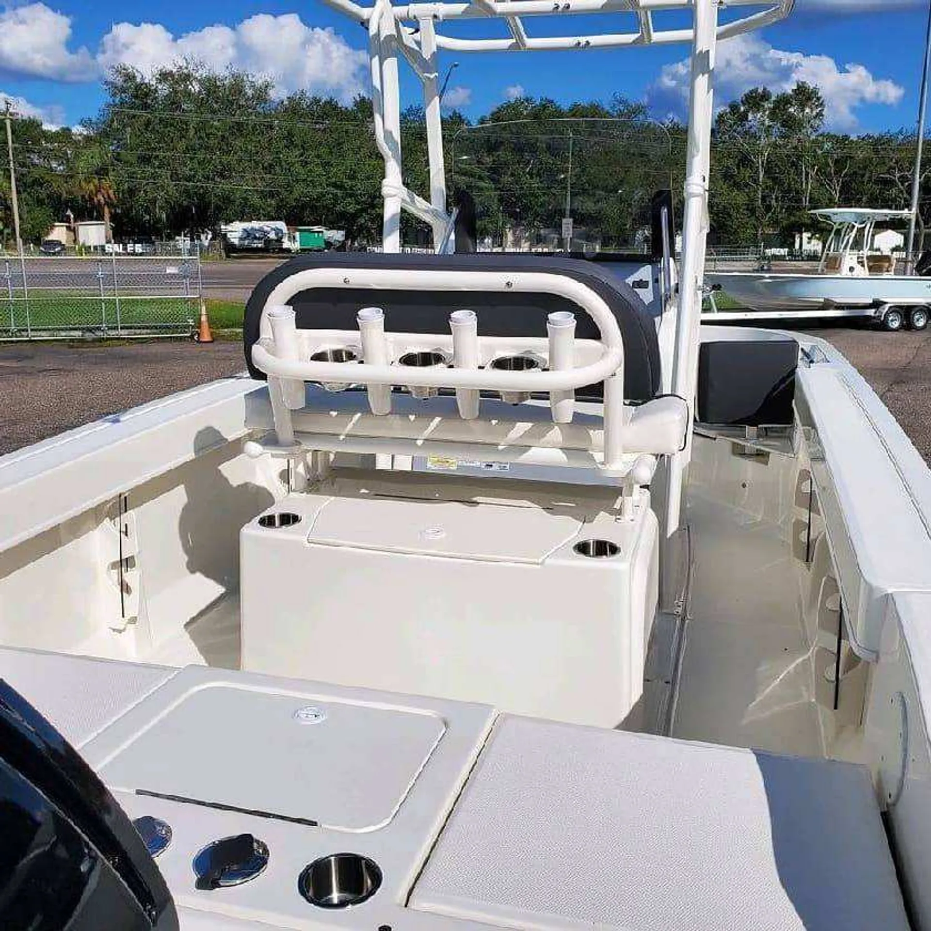 Trophy Bayliner Center Console – 20ft