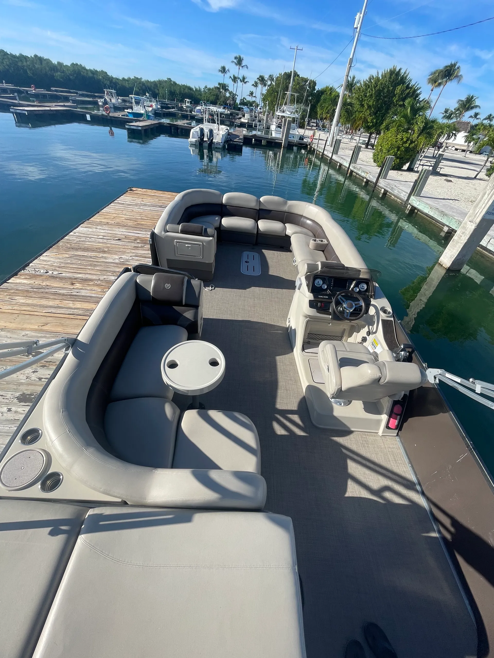 16 Passenger Premier Pontoon 250 HP