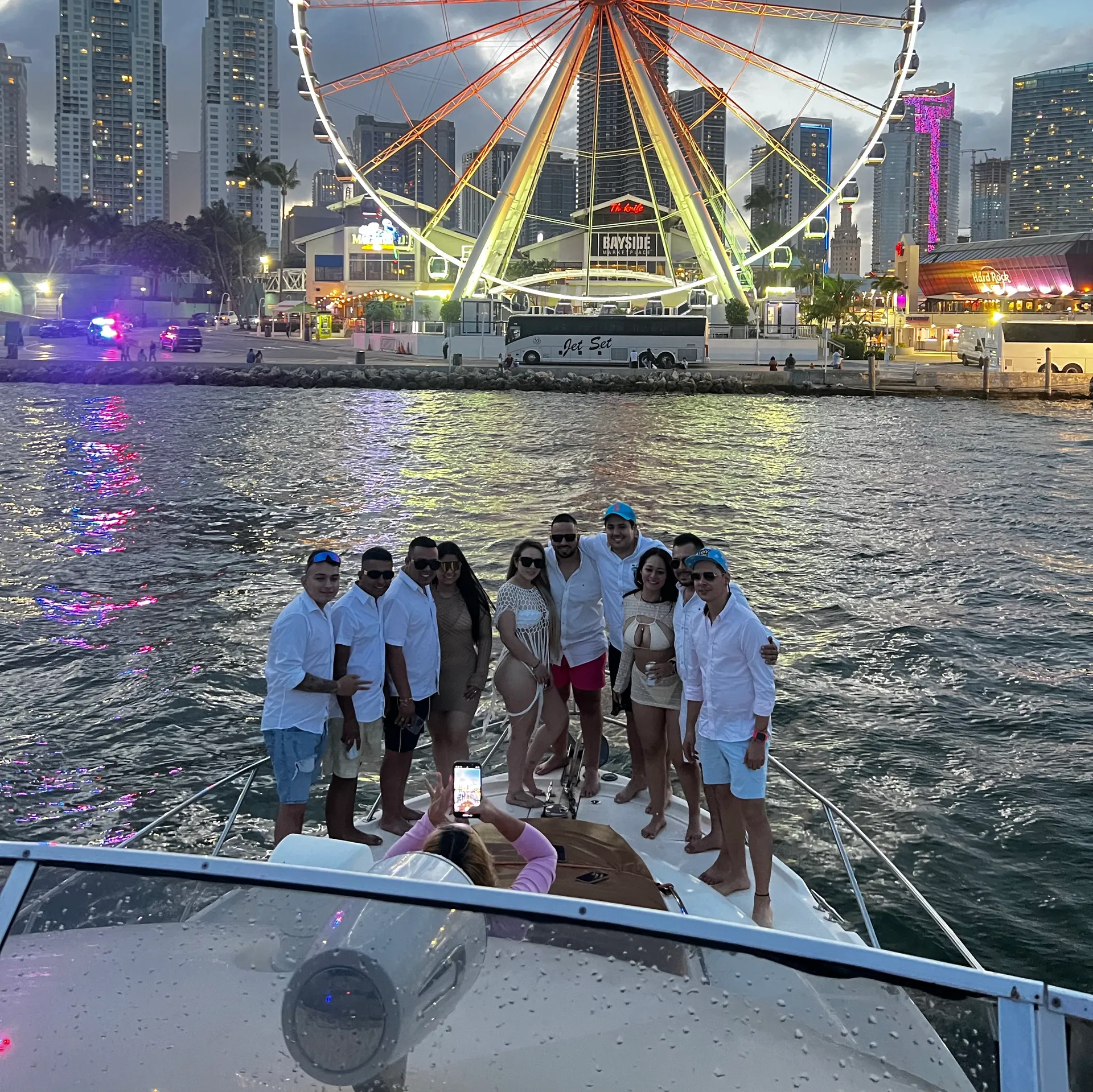 BEAUTIFUL MERIDIAN 42’ YACHT