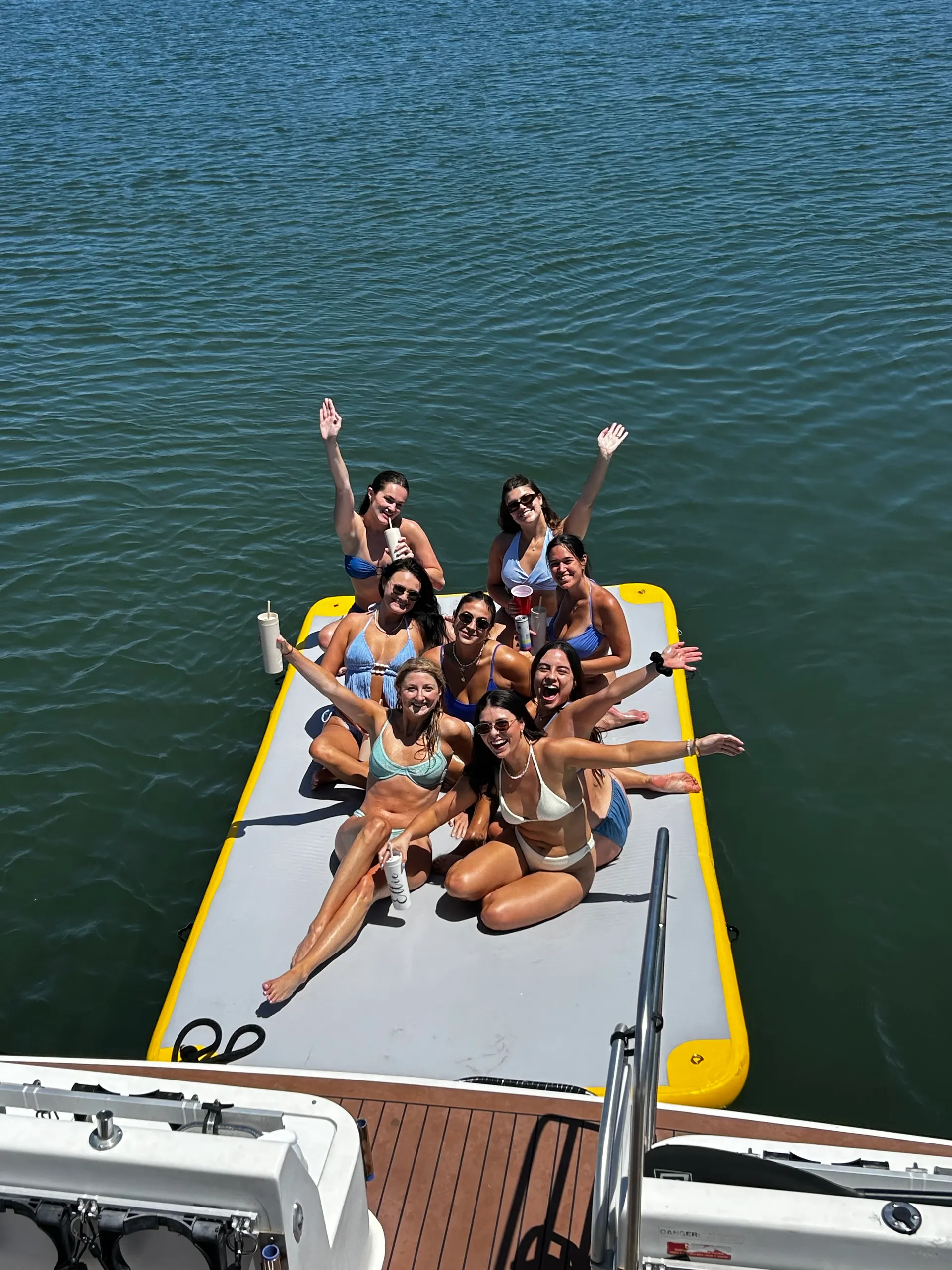 Luxury 40ft Party Yacht fully licensed W/ Capt. -BYOB 12 guests!