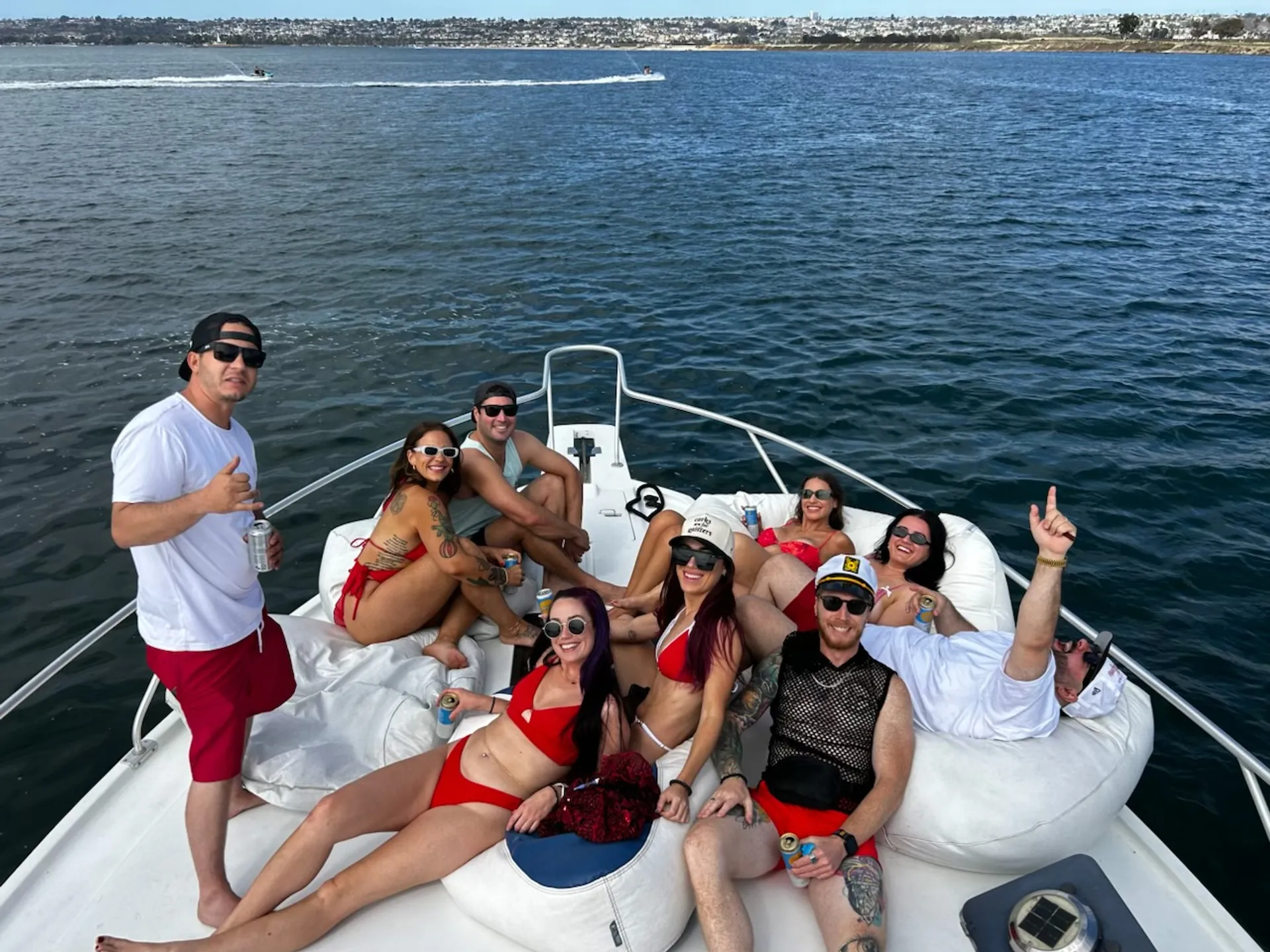 Luxury 40ft Party Yacht fully licensed W/ Capt. -BYOB 12 guests!