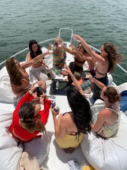 Luxury 40ft Party Yacht fully licensed W/ Capt. -BYOB 12 guests! boat photo