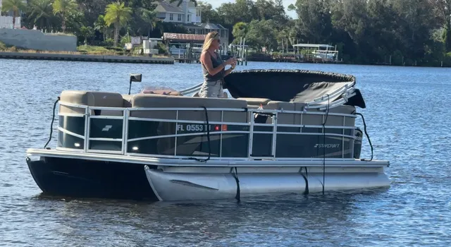 Rent a STARCRAFT MARINE pontoon in Tarpon Springs, FL near me