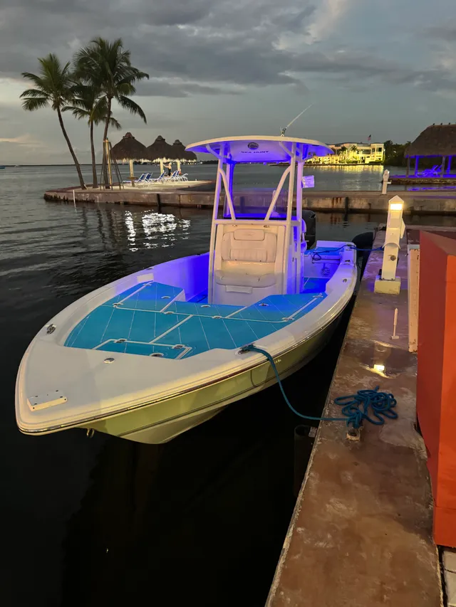 Rent a Sea Hunt center console in Key Largo, FL near me