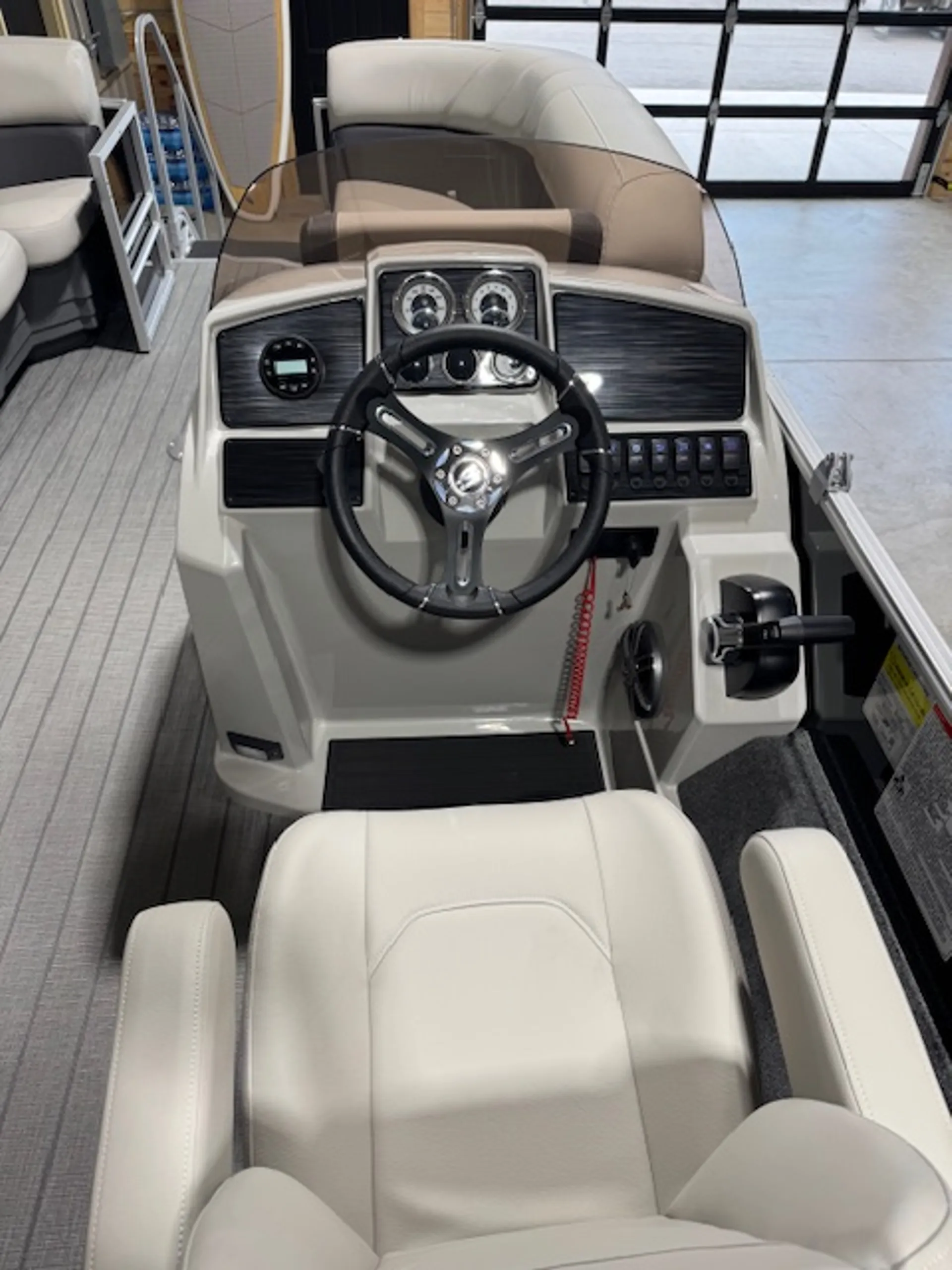 SYLVAN MARINE 820 MIRAGE PARTY FISH in Crosslake, MN — photo 7