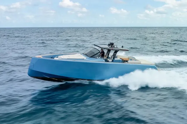 Rent a Pardo motor yacht in Sarasota, FL near me