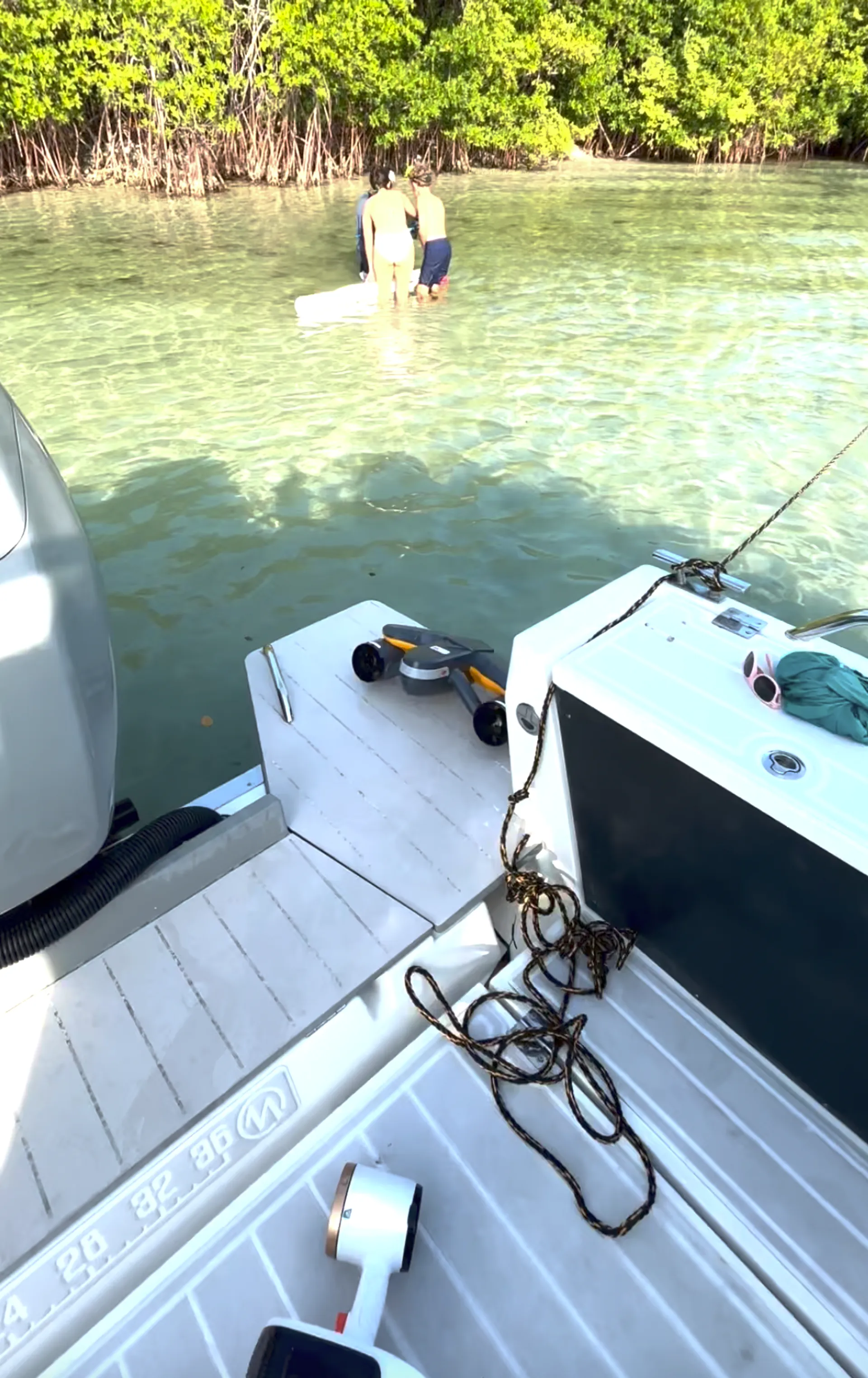 37ft Axopar - Experience the Palm Beaches Luxury Day Cruiser