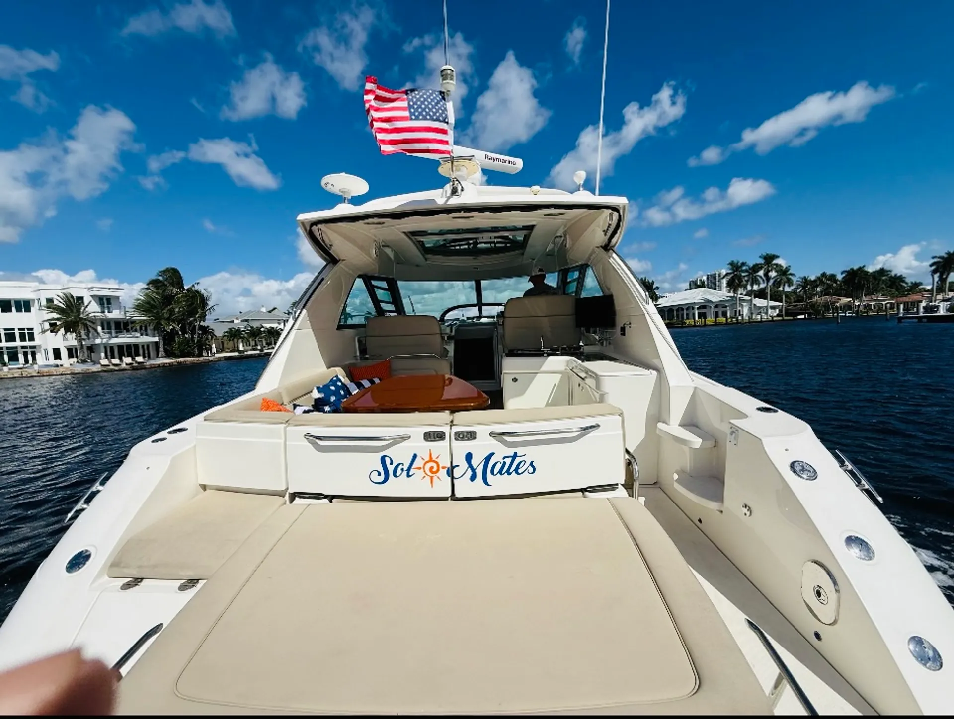 SEA RAY BOATS 450 SUNDANCER (ZEUS DRIVE) in Fort Lauderdale, FL — photo 3