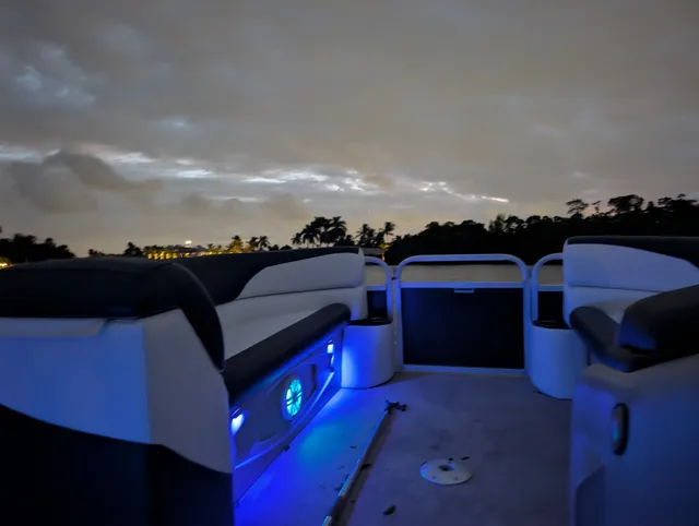 Rent a AVALON PONTOONS pontoon in Deerfield Beach, FL near me