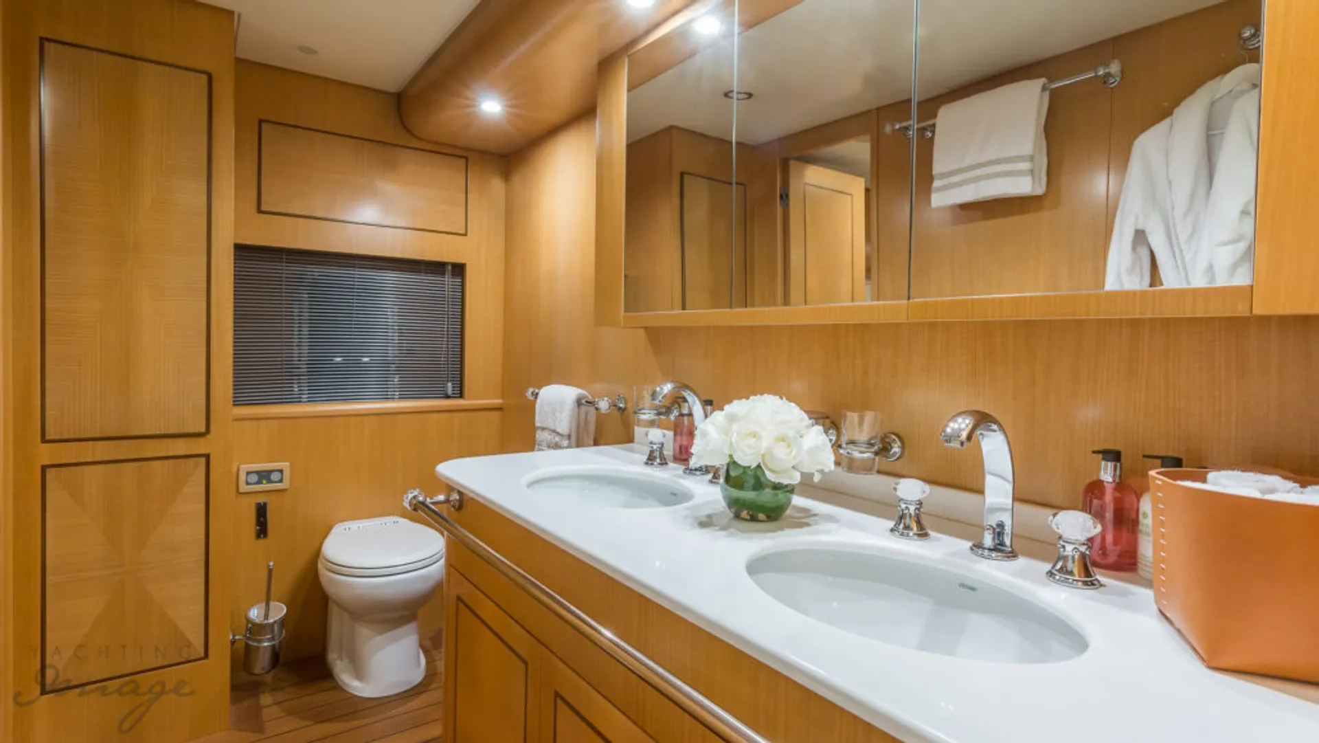 95ft Leopard Pershing Mega Yacht w/Water Toys