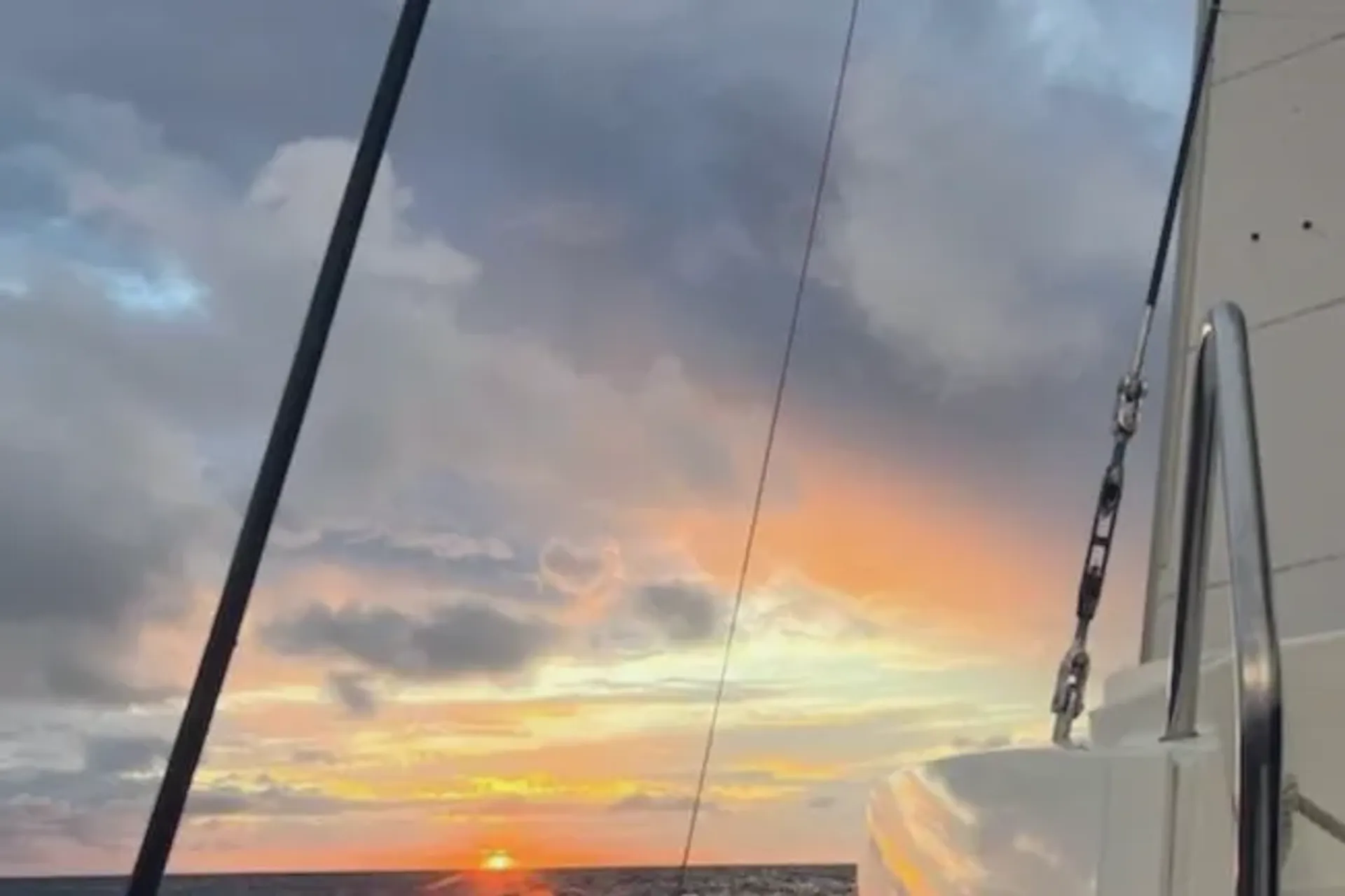 Sailing DeBÍ TiRAR MáS FOToS in Old San Juan