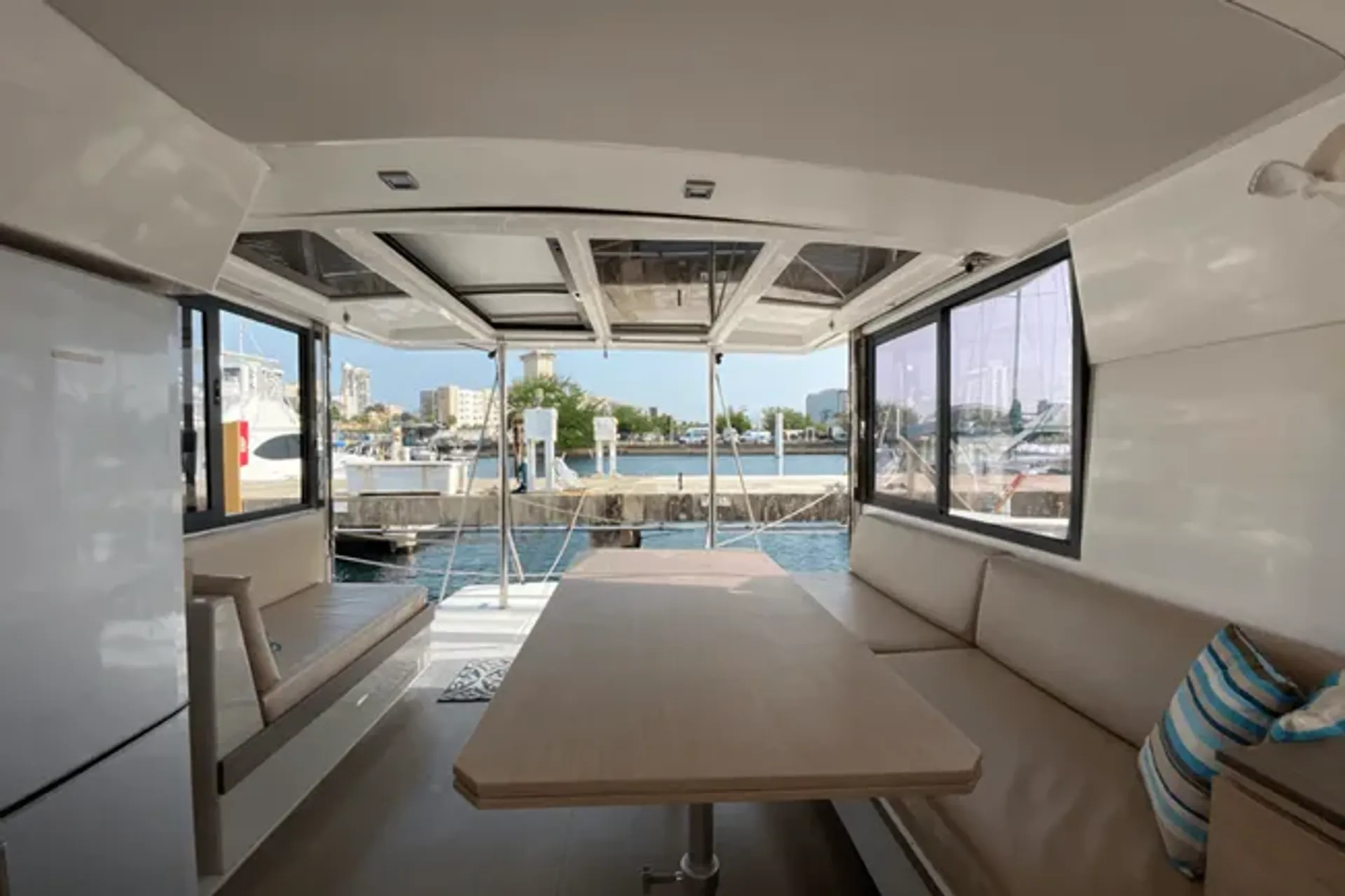 Sailing DeBÍ TiRAR MáS FOToS in Old San Juan