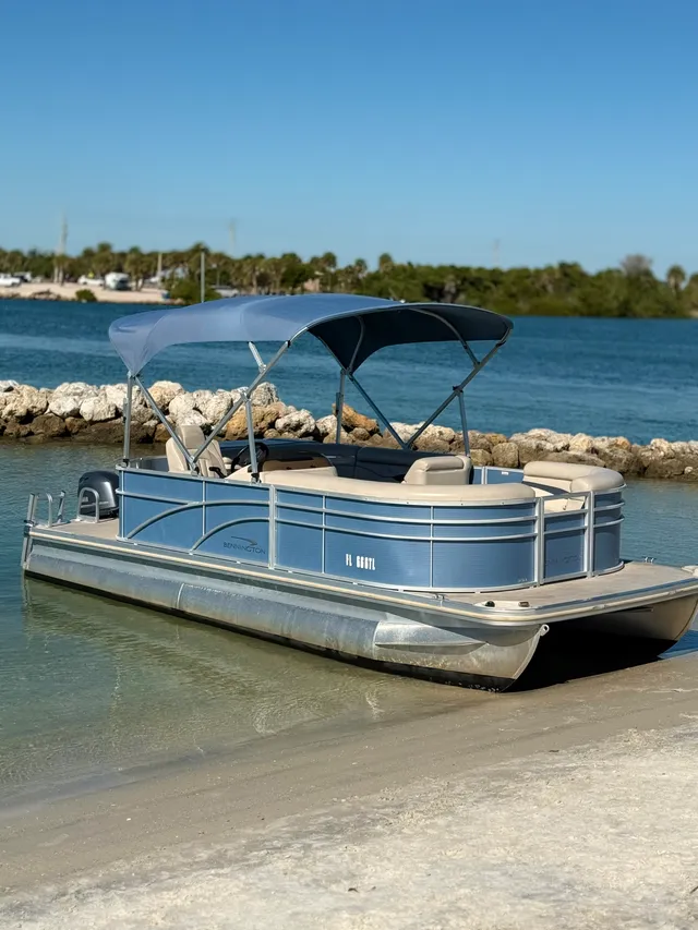 Rent a BENNINGTON MARINE pontoon in Venice, FL near me