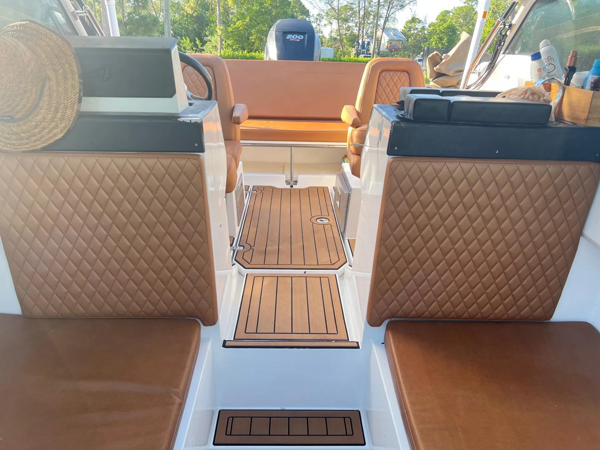 "Adventure Awaits: 25' Axopar – Sleek, Fast, and Ready to Cruise!"