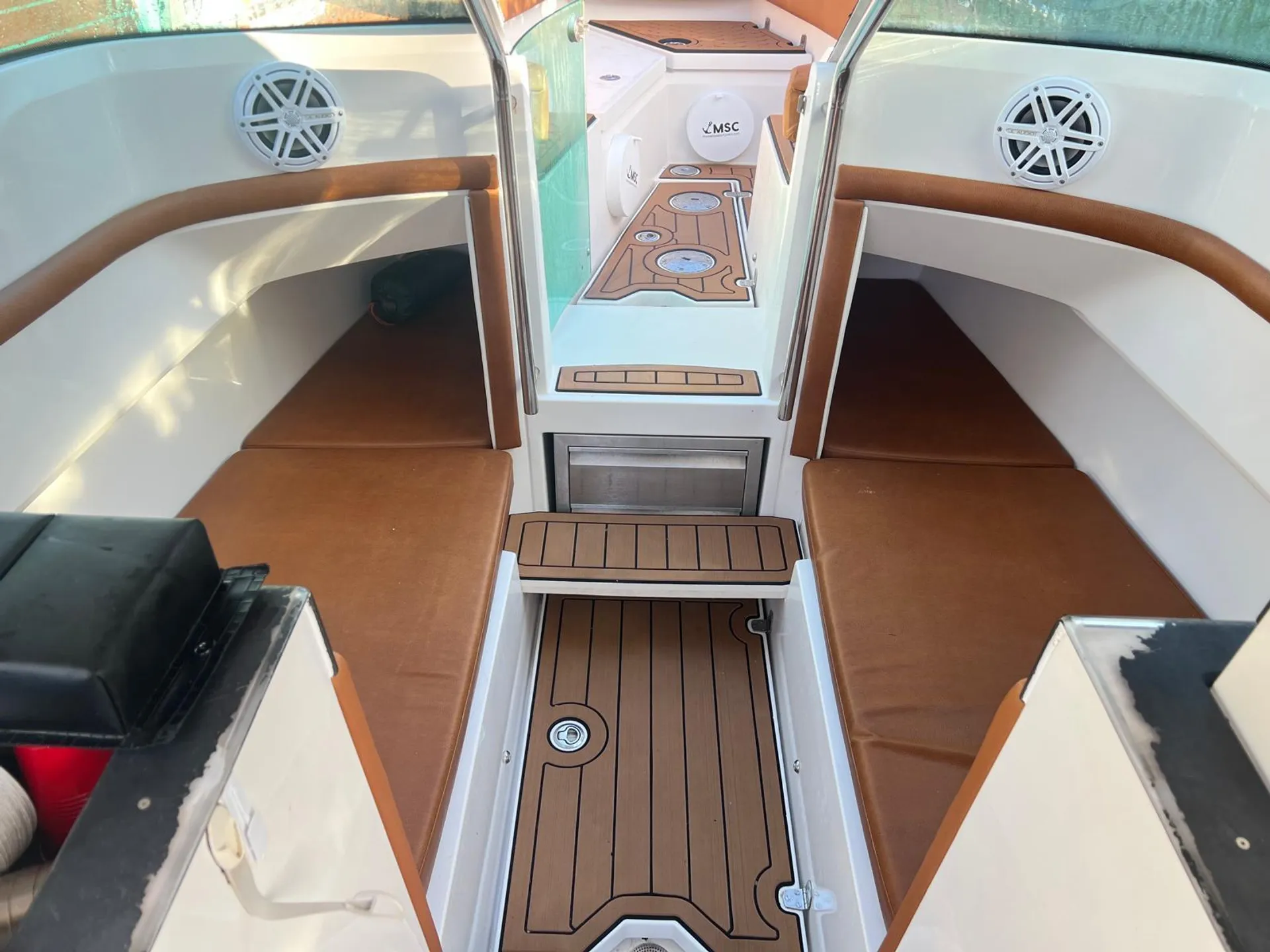 "Adventure Awaits: 25' Axopar – Sleek, Fast, and Ready to Cruise!"