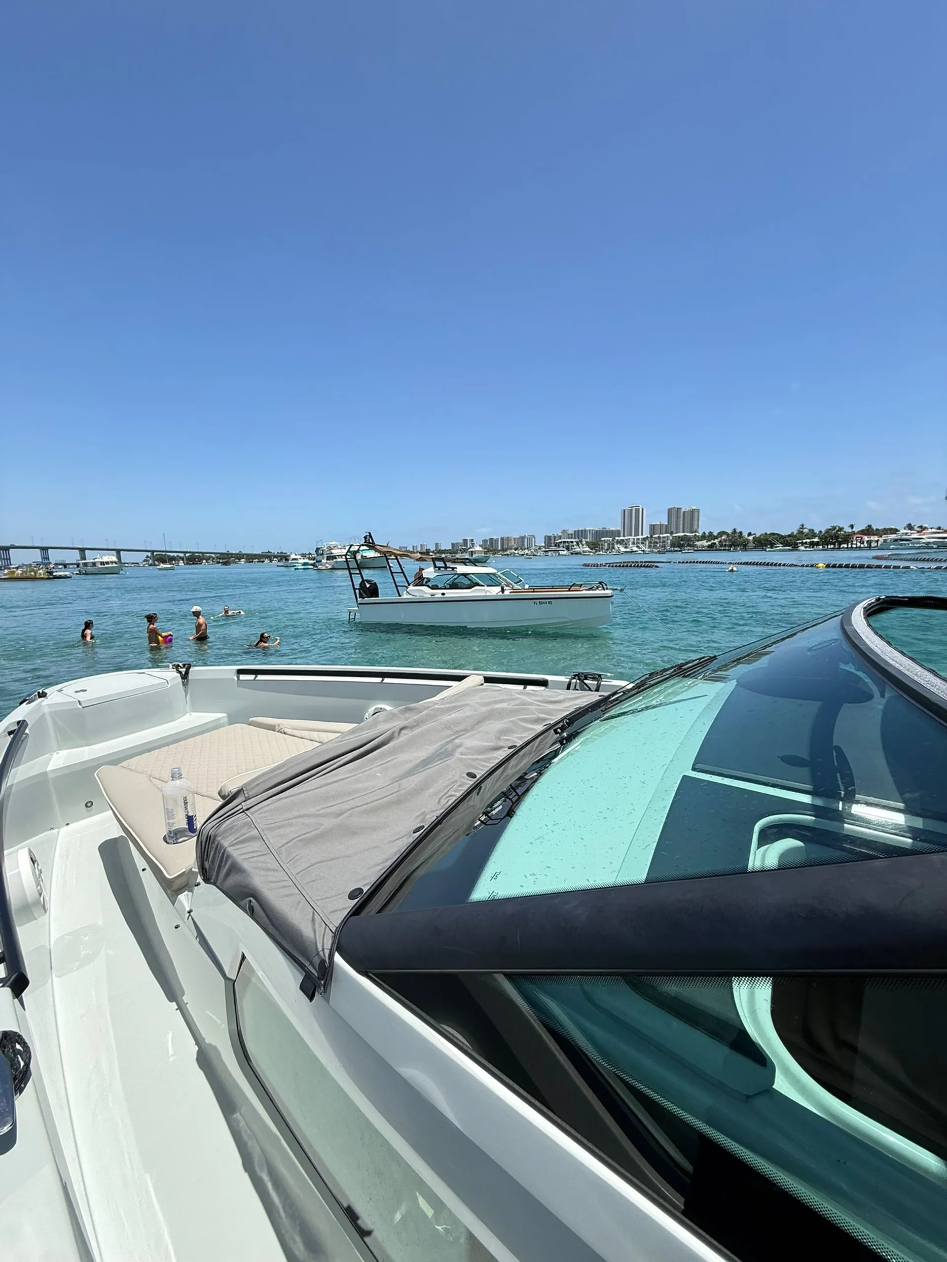 "Adventure Awaits: 25' Axopar – Sleek, Fast, and Ready to Cruise!"