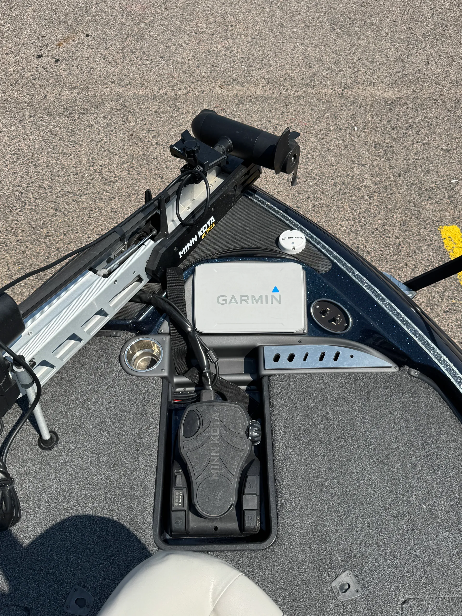 Ultimate Relaxation & Fishing Adventure: State-of-the-Art Boating Expe