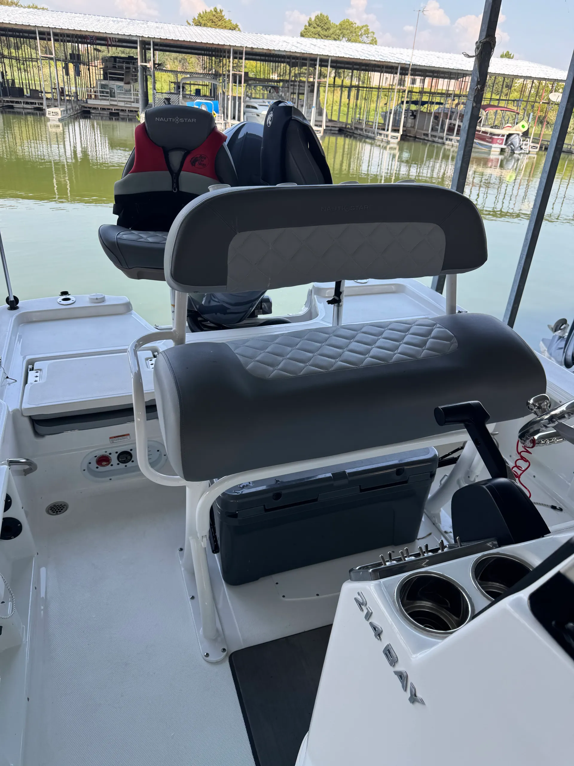 2026 NauticStar Bay 214