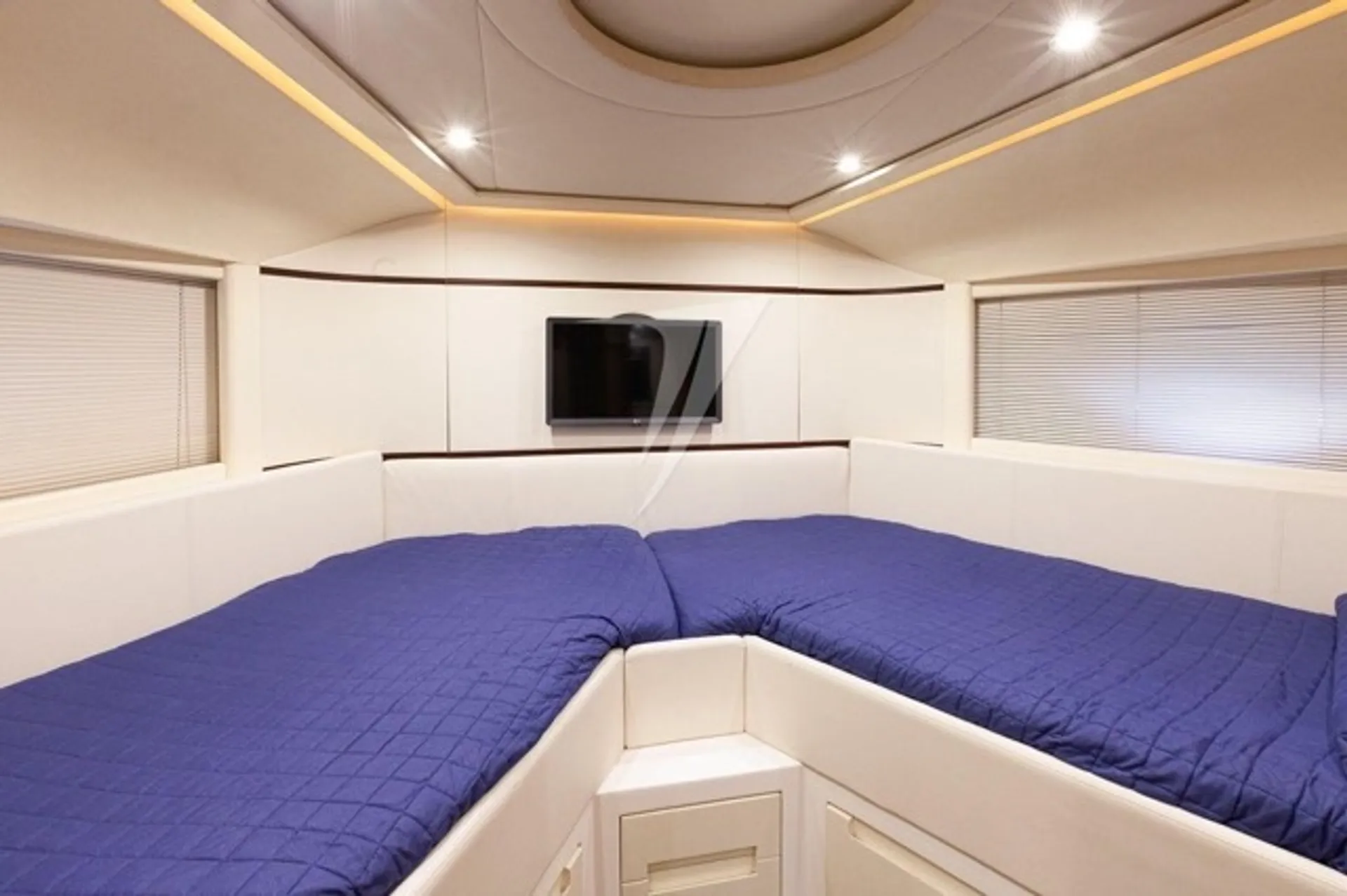 Miami Yacht Rental 70ft | 2 jet skis