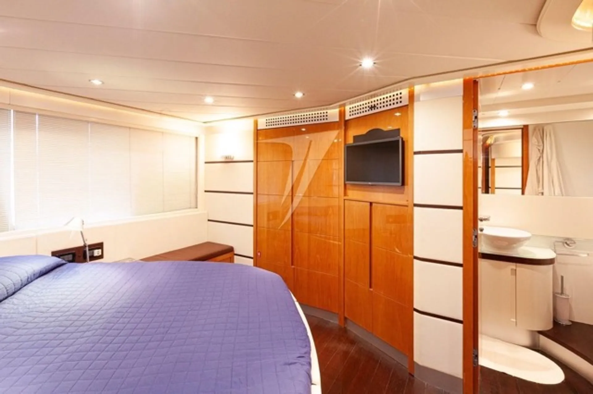 Miami Yacht Rental 70ft | 2 jet skis