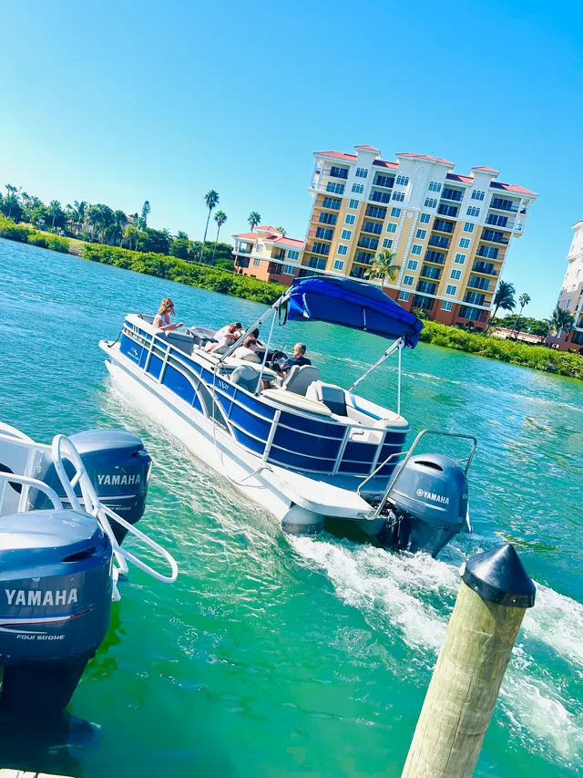 Rent a BENNINGTON MARINE pontoon in Sarasota, FL near me