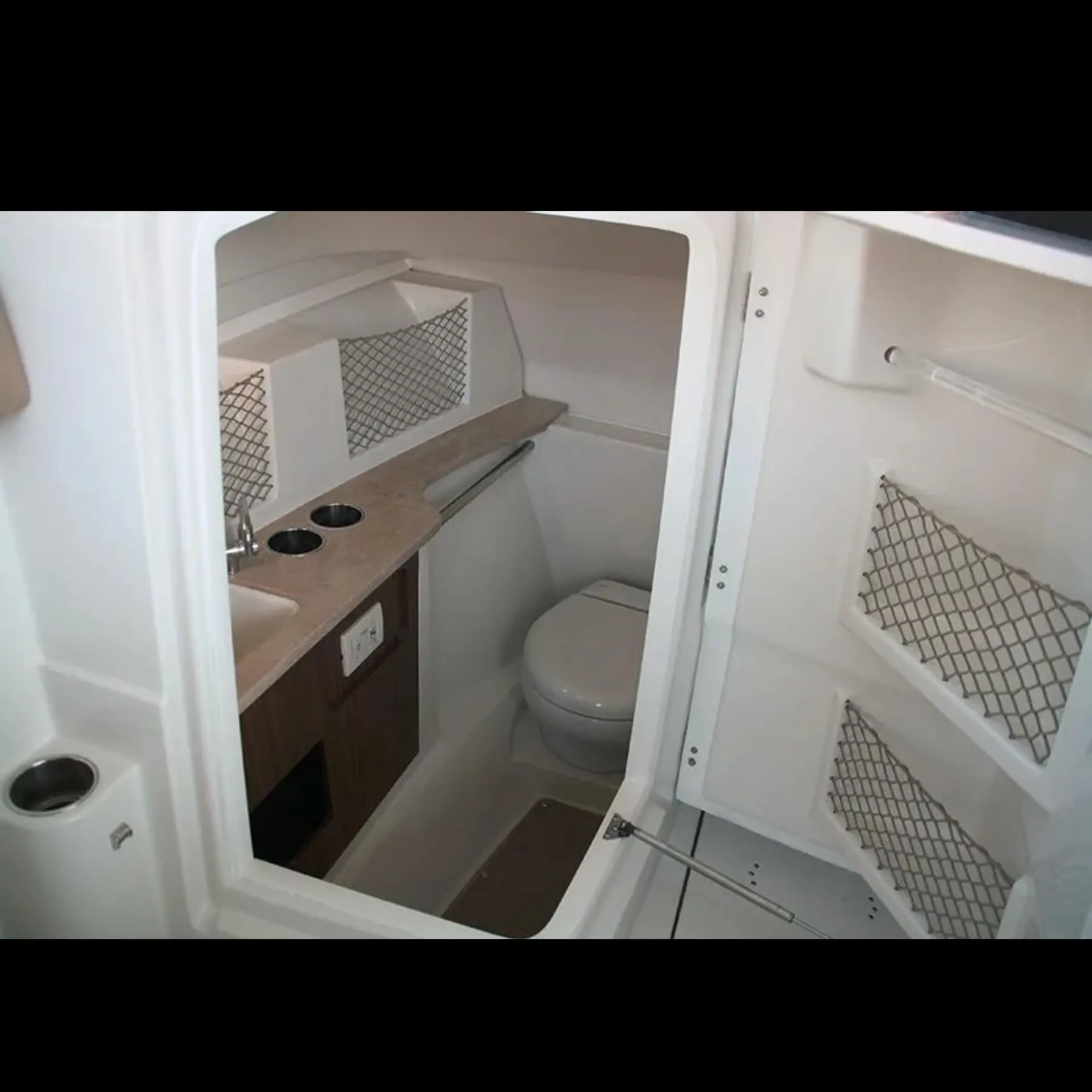 SAILFISH BOATS BY SEMINOLE SF245 DC in Fort Lauderdale, FL — photo 4