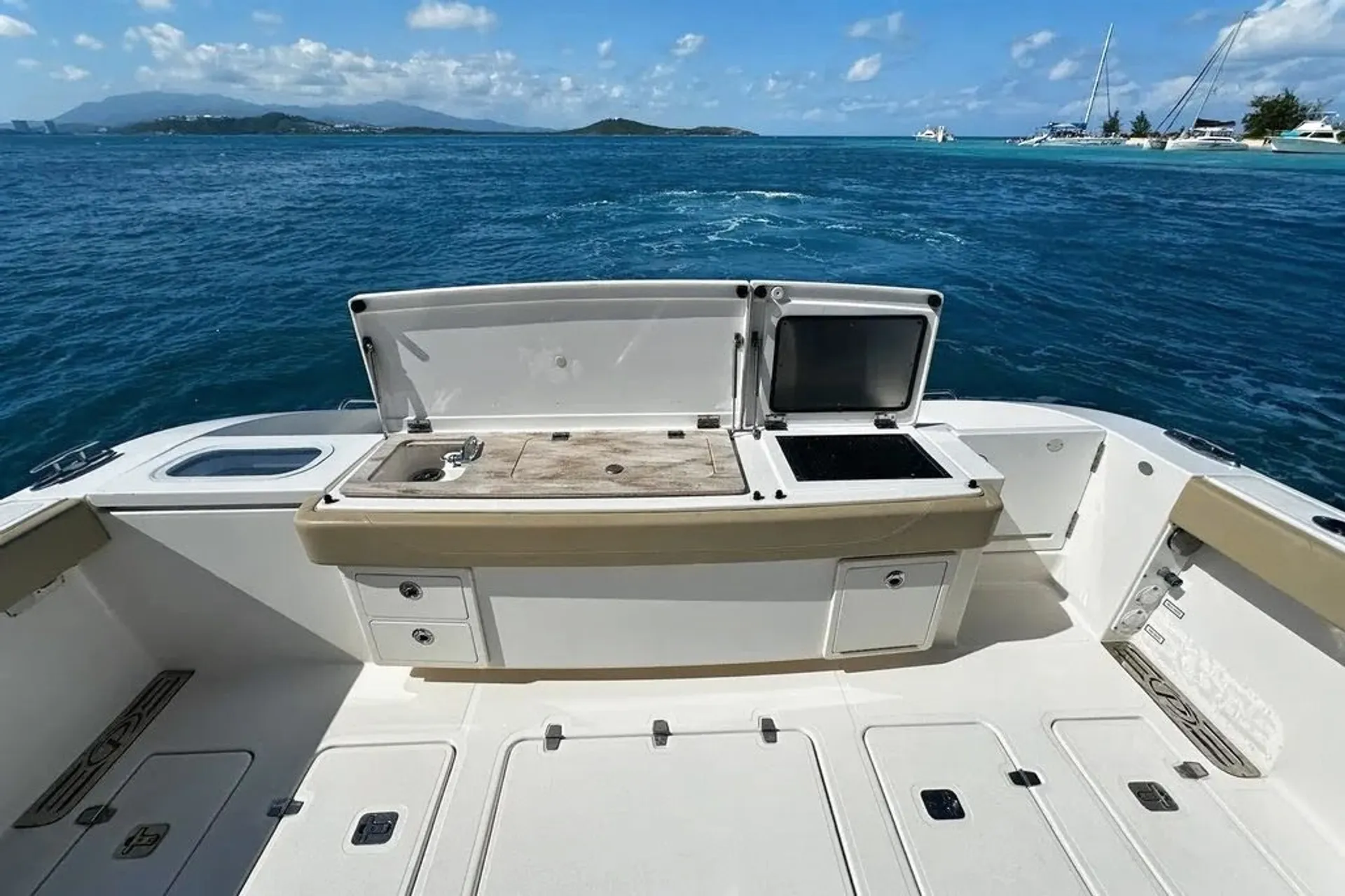 43ft Luxury Sport Yacht (Tiara Pursuit)