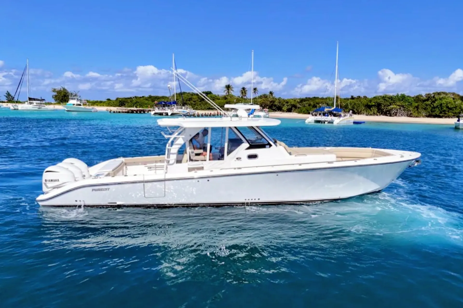 43ft Luxury Sport Yacht (Tiara Pursuit)