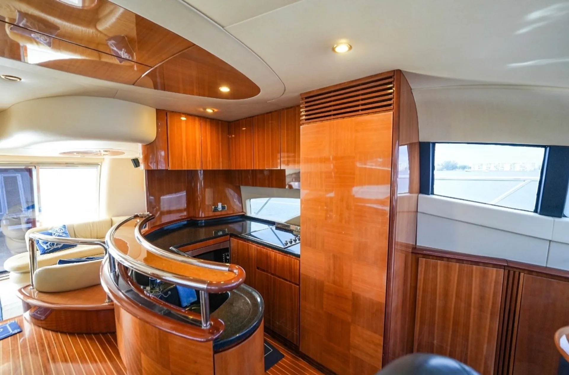 💥2 FREE JETSKI ! 💥Luxurious 70ft Azimut Include Floating Island 💥