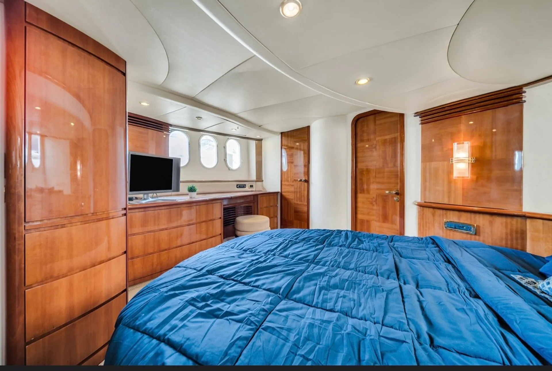 💥2 FREE JETSKI ! 💥Luxurious 70ft Azimut Include Floating Island 💥