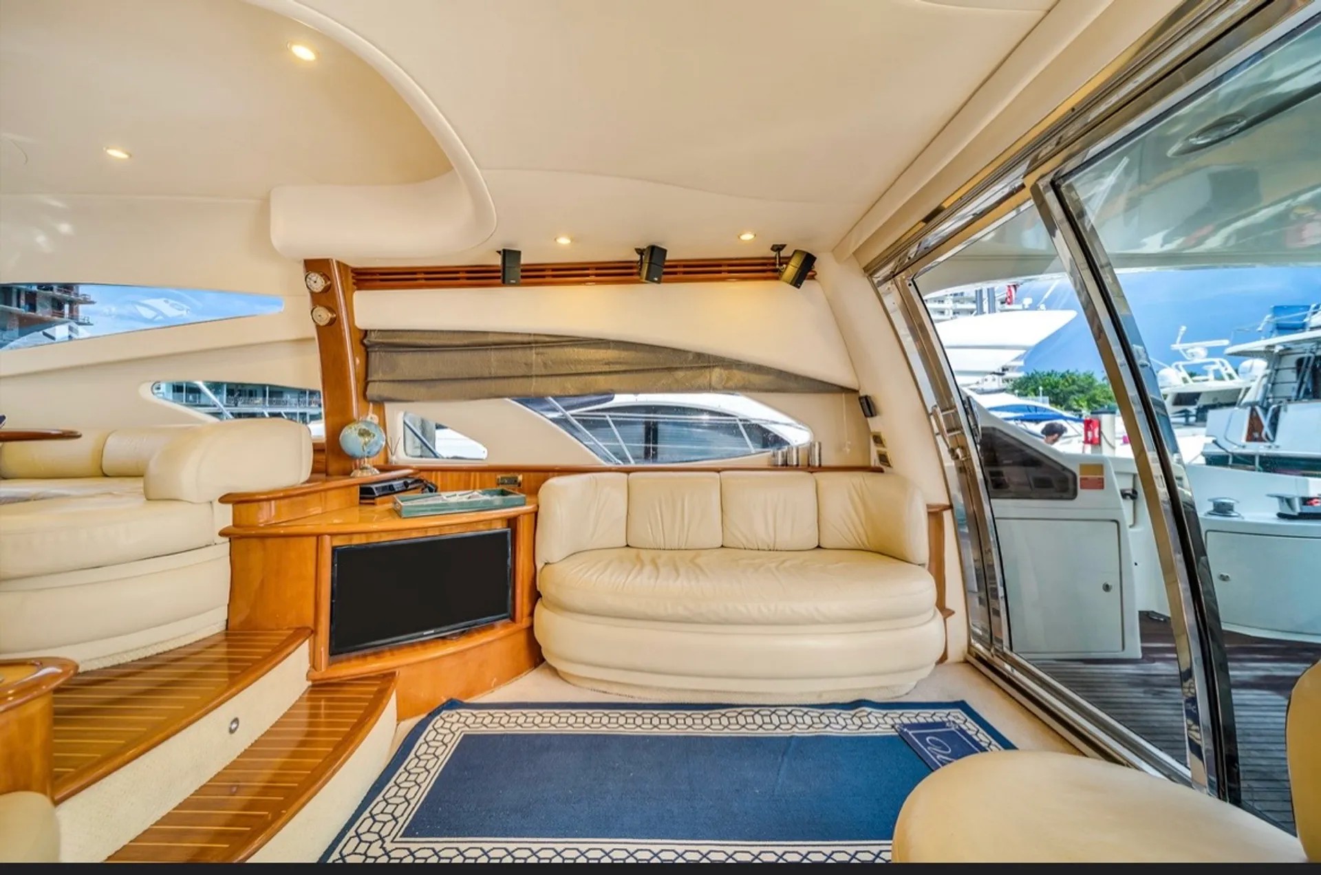 💥2 FREE JETSKI ! 💥Luxurious 70ft Azimut Include Floating Island 💥