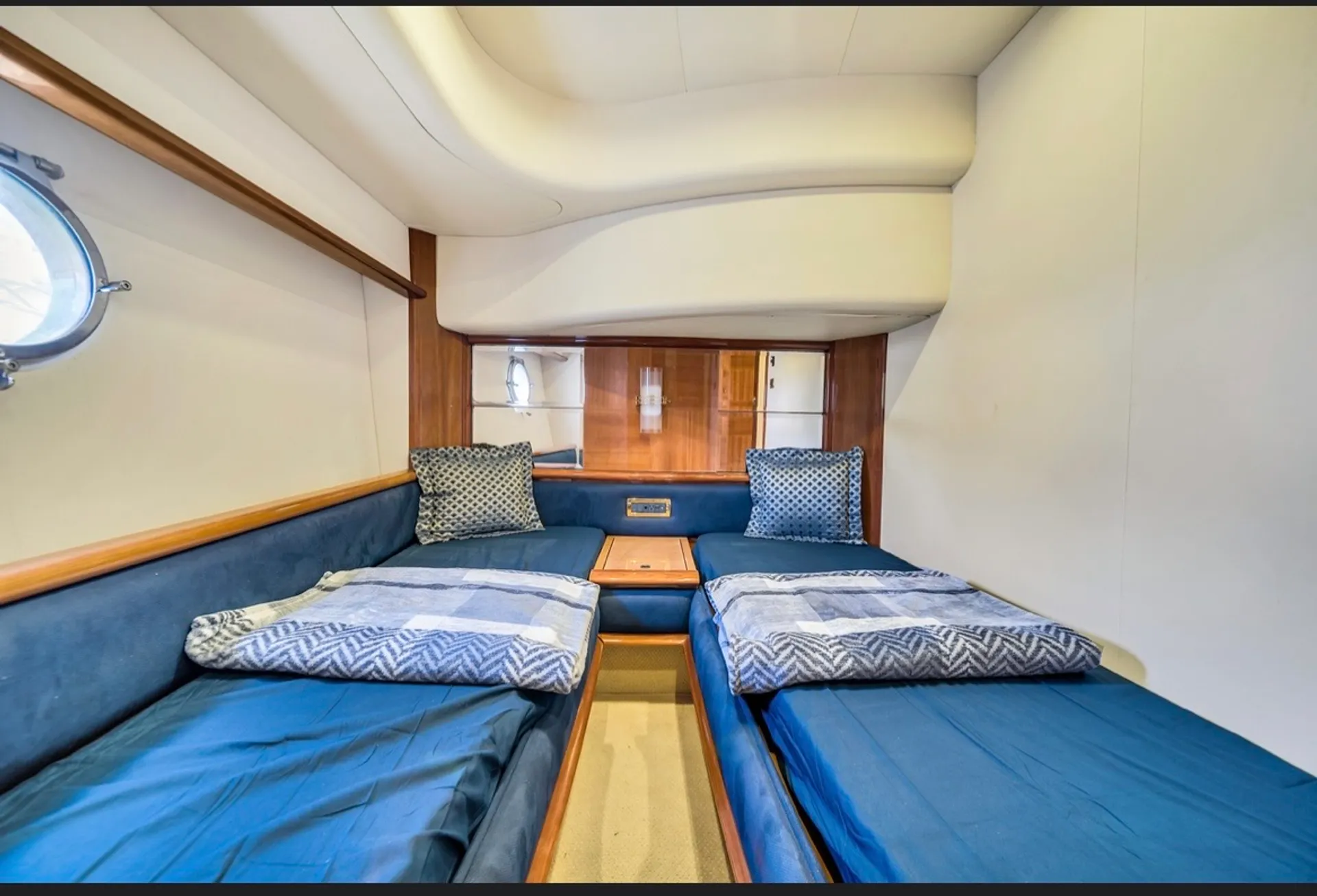 💥2 FREE JETSKI ! 💥Luxurious 70ft Azimut Include Floating Island 💥