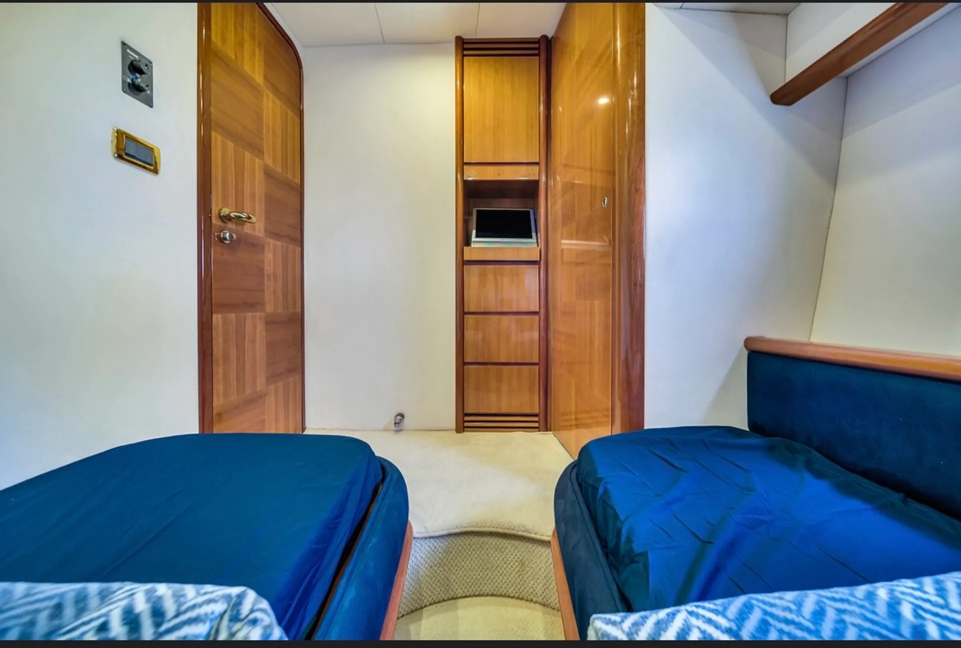 💥2 FREE JETSKI ! 💥Luxurious 70ft Azimut Include Floating Island 💥