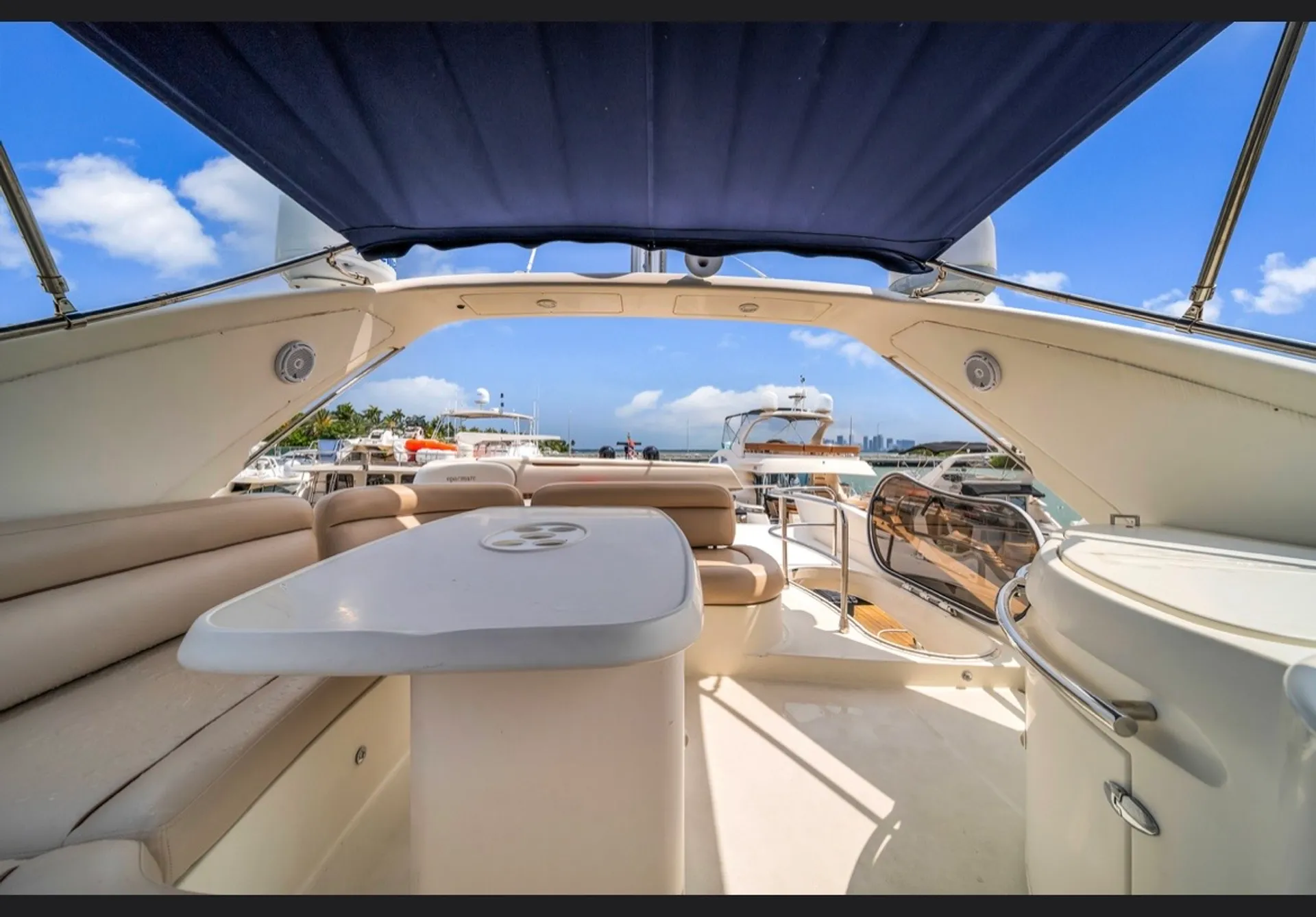 💥2 FREE JETSKI ! 💥Luxurious 70ft Azimut Include Floating Island 💥