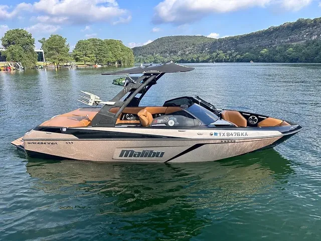 Rent a Malibu ski and wakeboard in Austin, TX near me