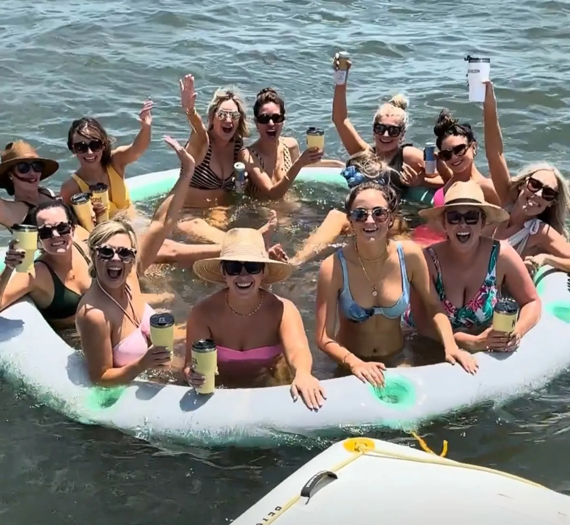 43ft Luxury Sport Yacht (Tiara Pursuit)