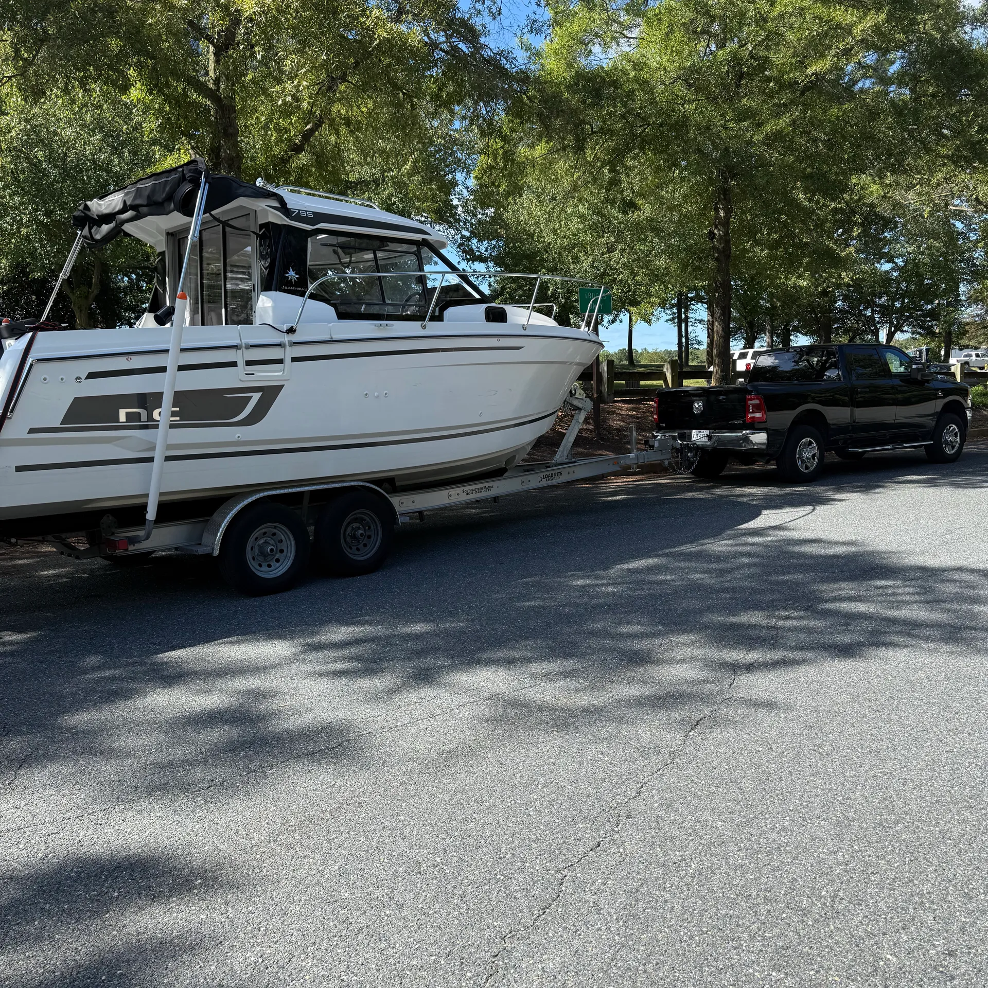 Trailer kept Yacht. Can deliver to any boat ramp in Hampton Roads!